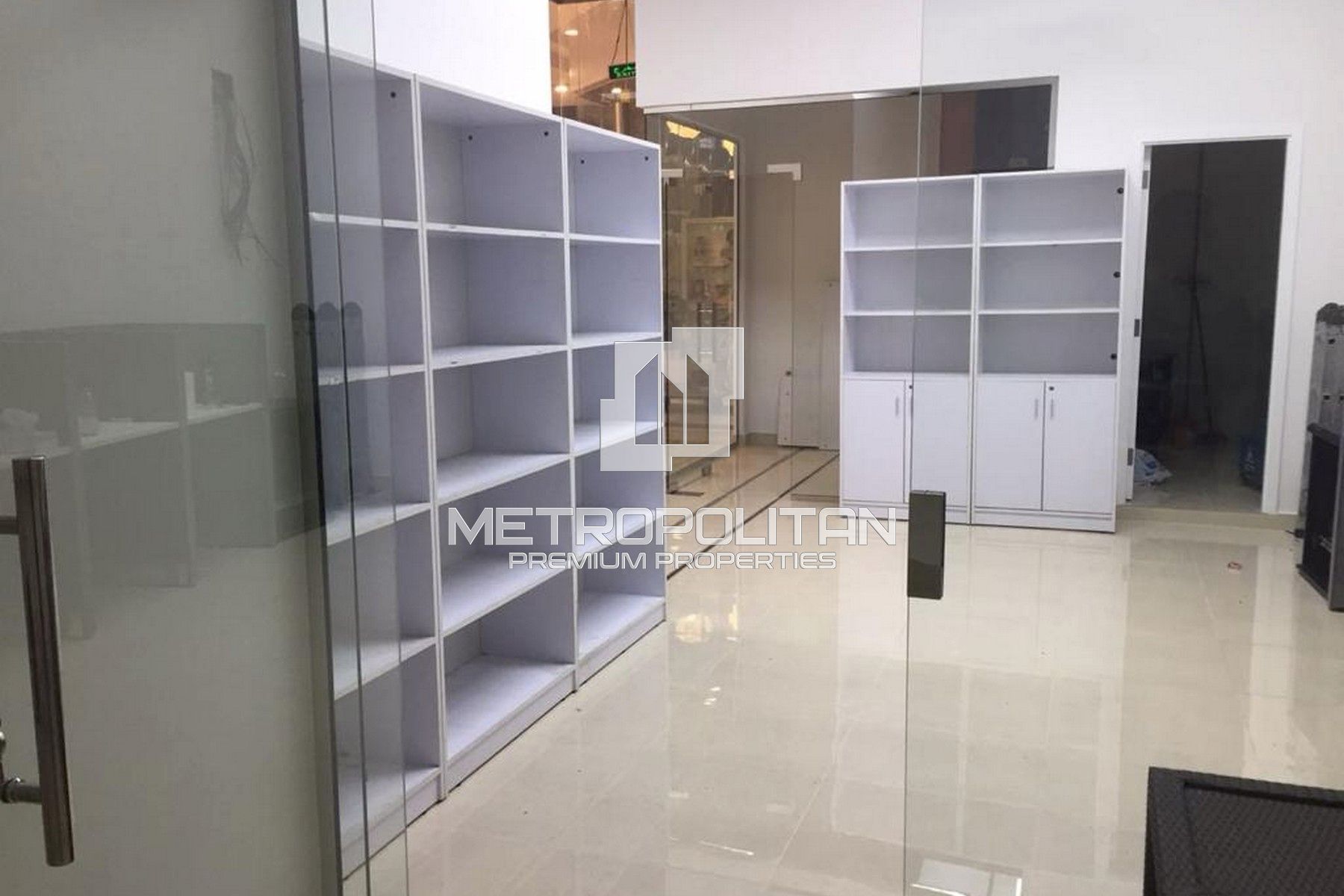 Retail for Rent in Park Tower B, DIFC - MR-4092