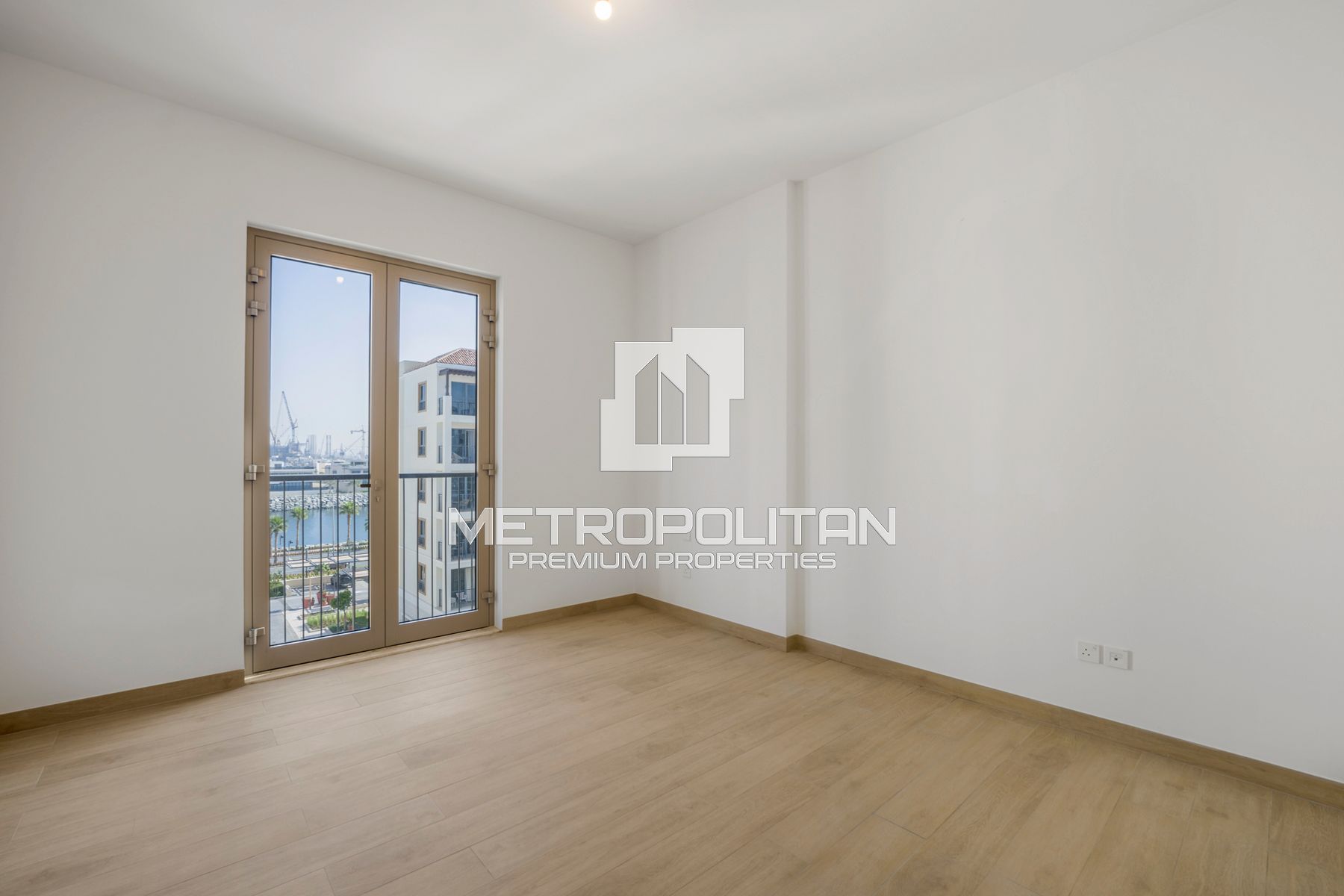 Image - La Rive Building 2, Jumeirah, Dubai | Project - Apartment