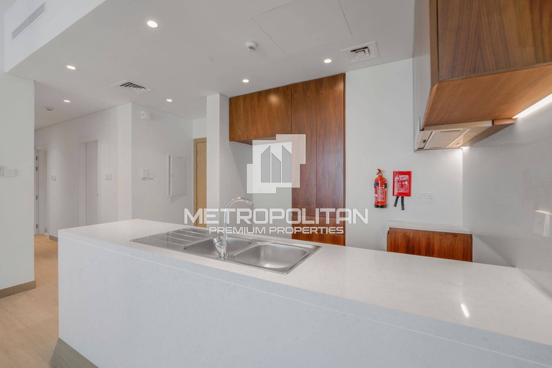 2BR Apartment for Rent in Jumeirah - MR-4118