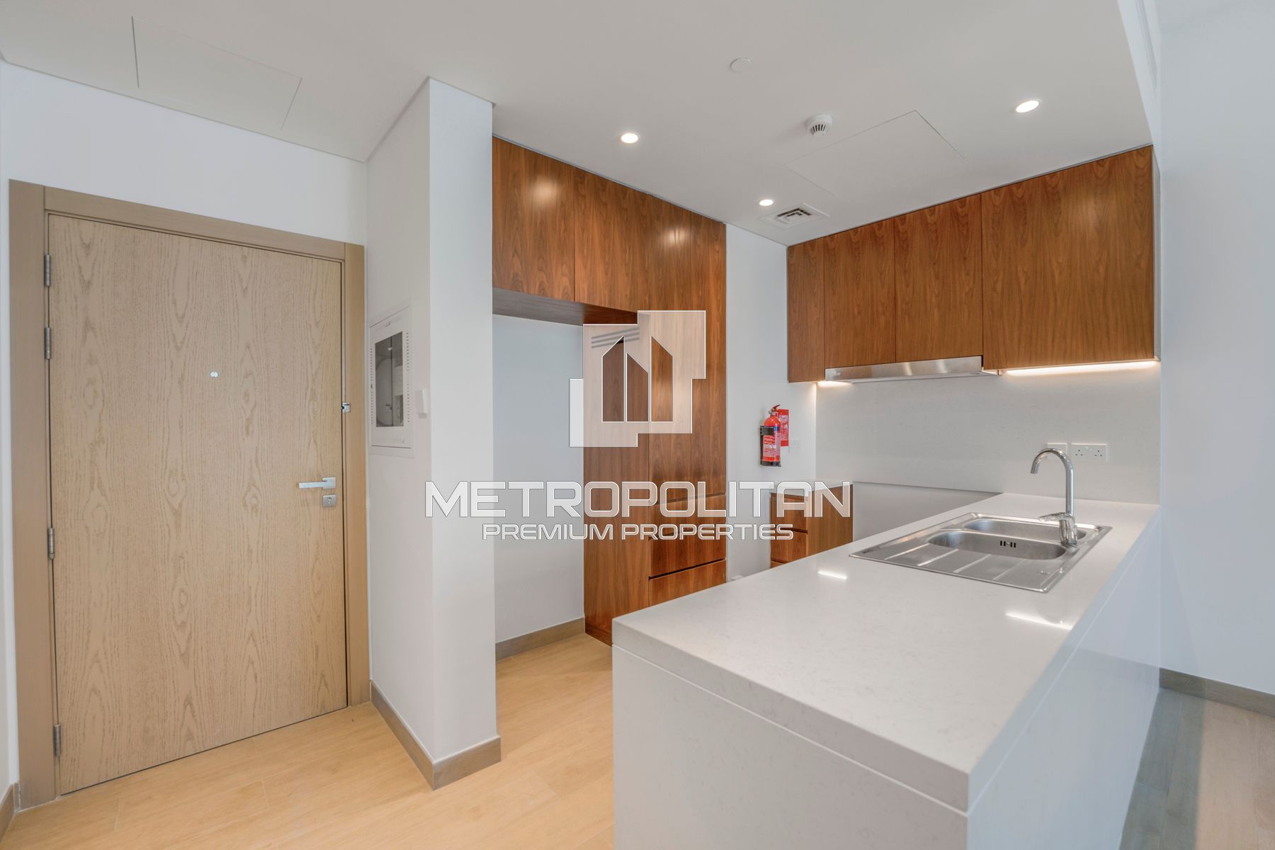 2BR Apartment for Rent in Jumeirah - MR-4118