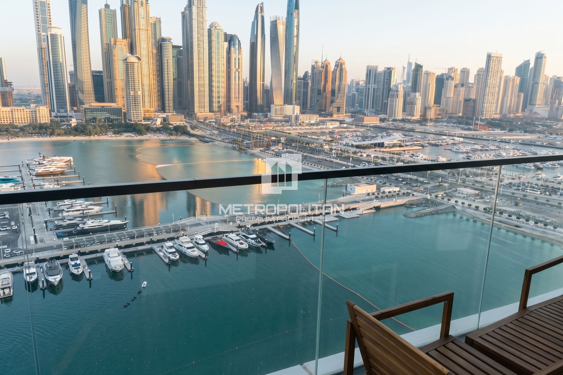 شقة للإيجار في Marina Vista، Dubai Harbour - MR-4378