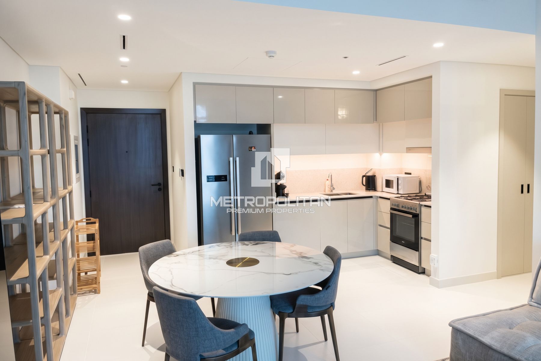 شقة للإيجار في Marina Vista، Dubai Harbour - MR-4378
