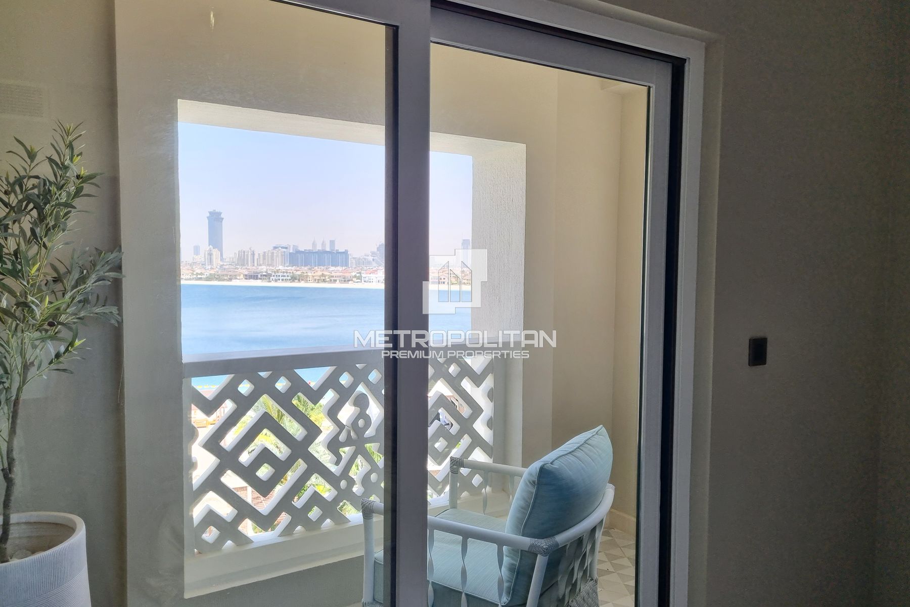 3BR Apartment for Rent in Palm Jumeirah – MR-4438