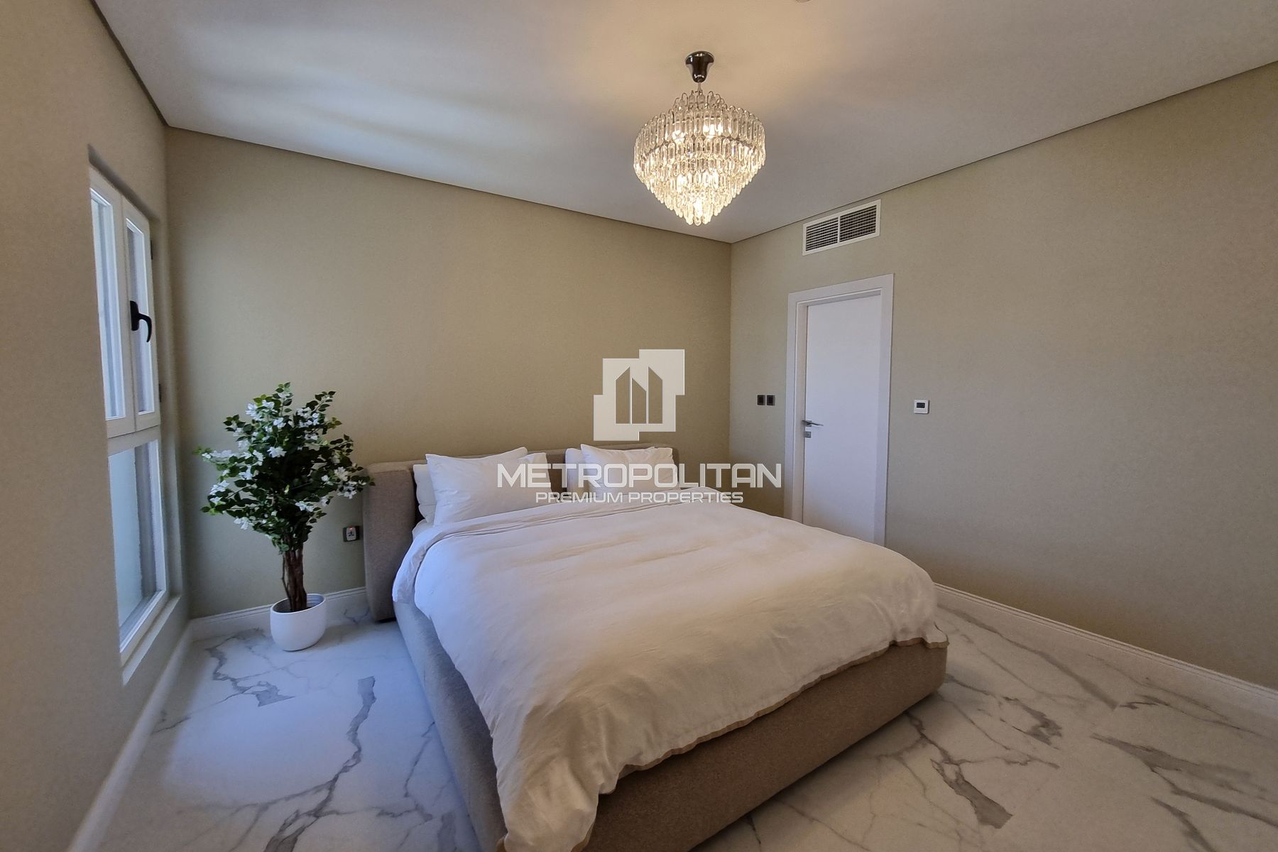 3BR Apartment for Rent in Palm Jumeirah – MR-4438