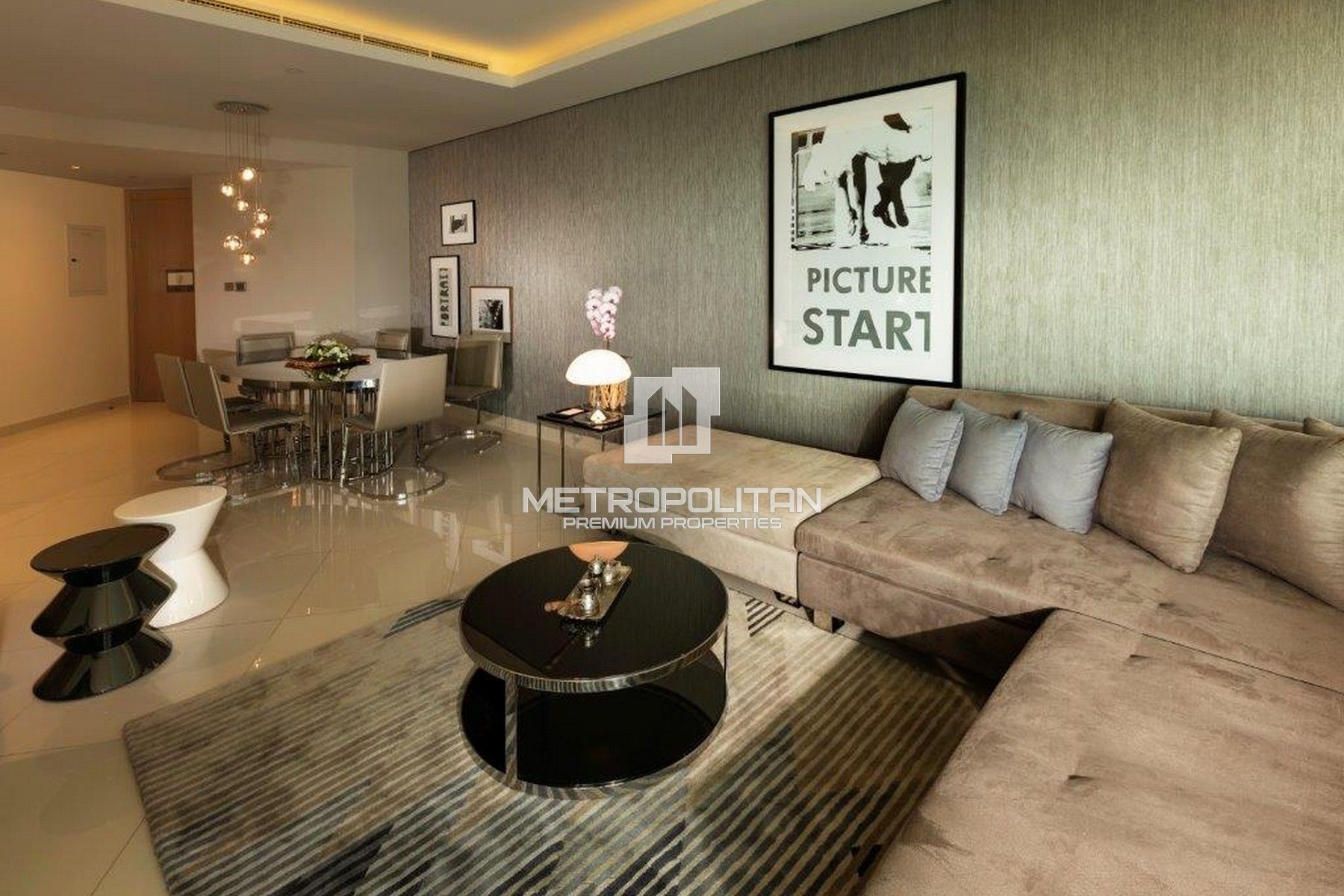 شقة 3 غرف نوم للإيجار في الخليج التجاري – MR-4747