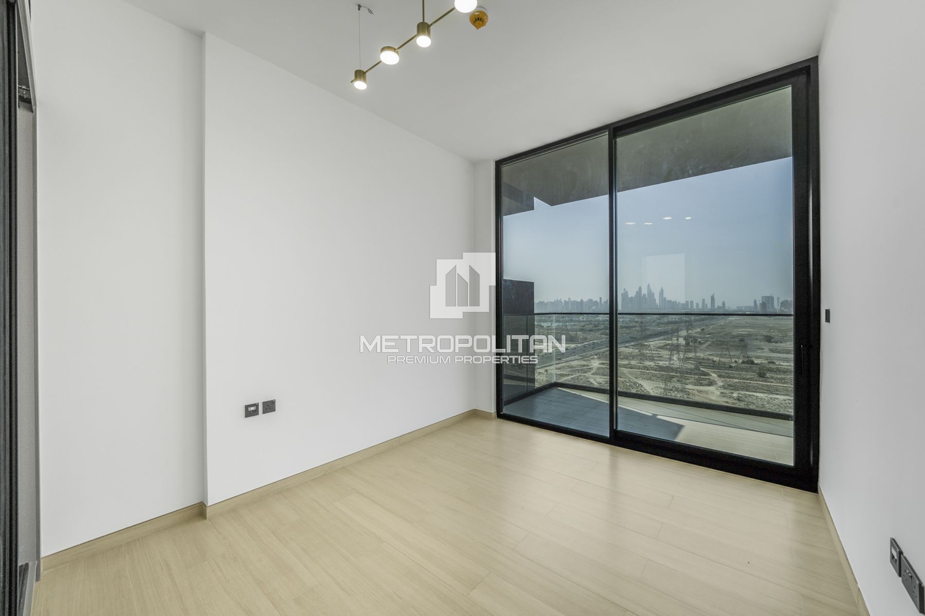 Ready to Move In | Mid Floor | Negotiable Price