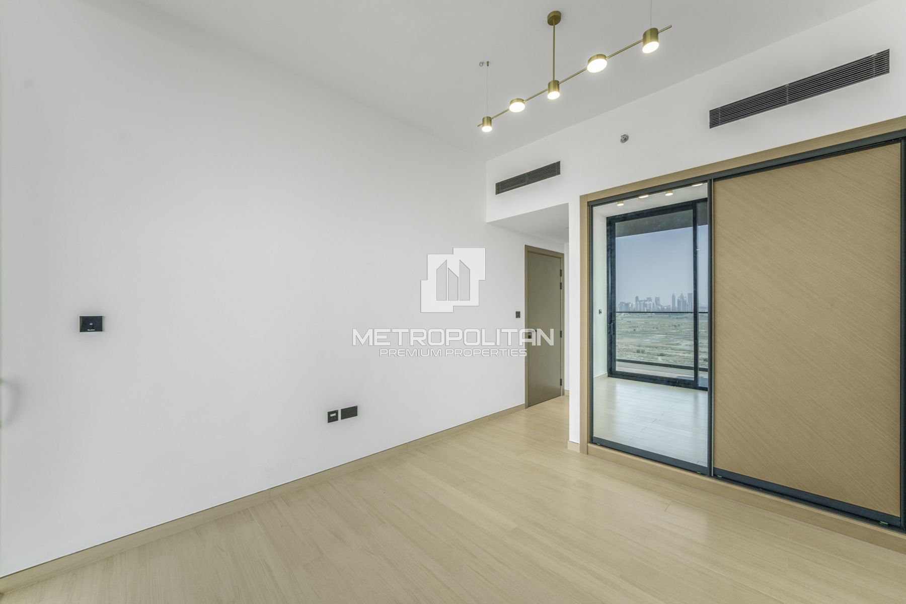 Ready to Move In | Mid Floor | Negotiable Price