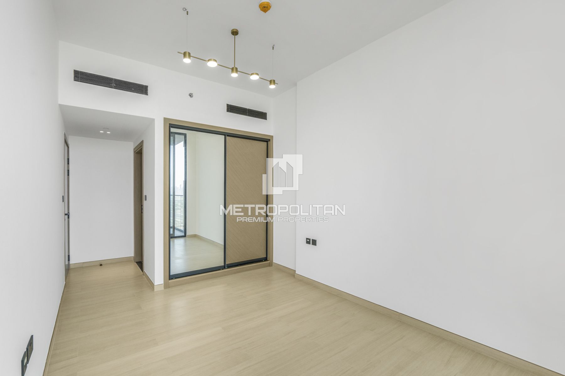 Ready to Move In | Mid Floor | Negotiable Price