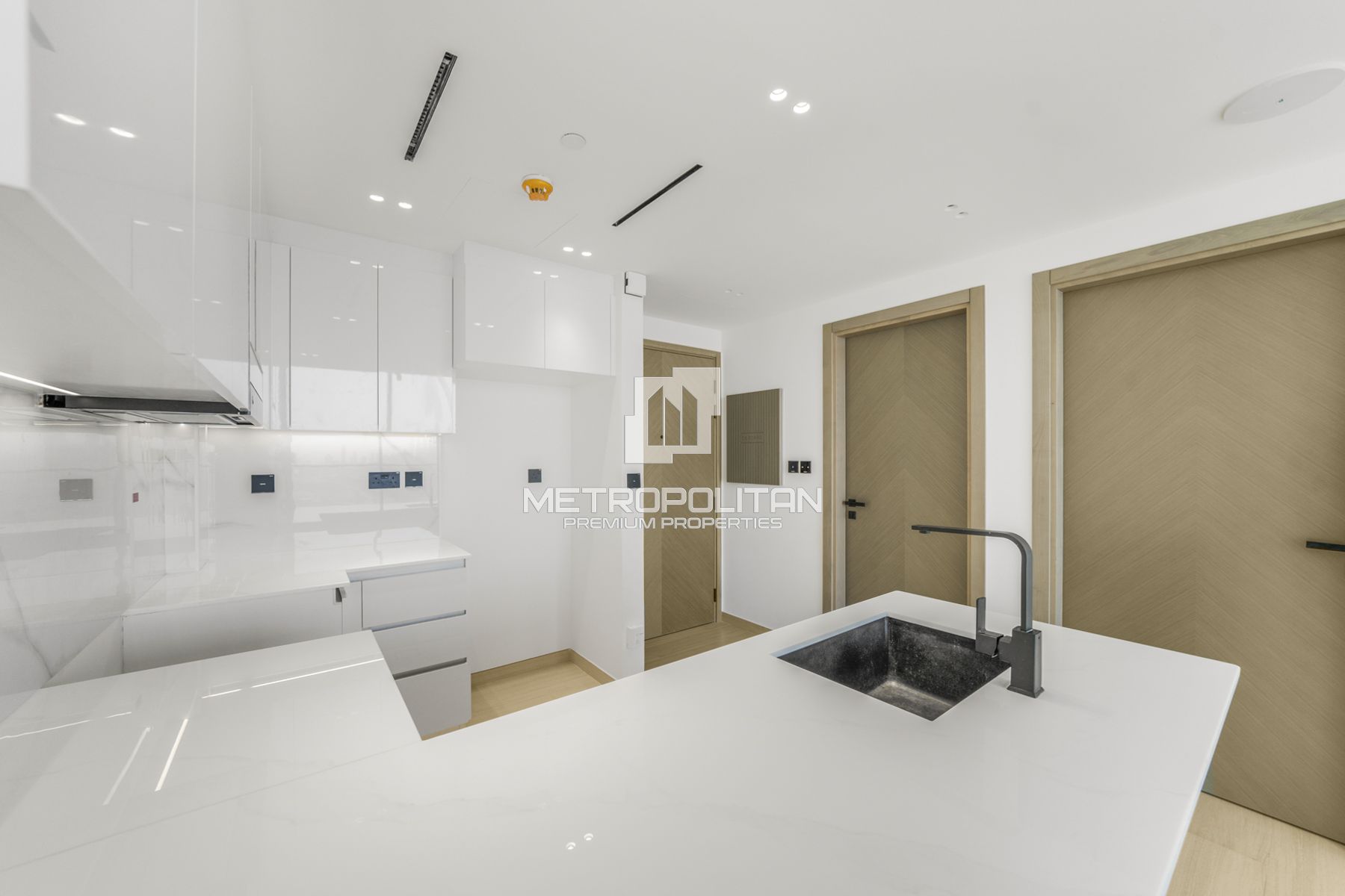 Ready to Move In | Mid Floor | Negotiable Price