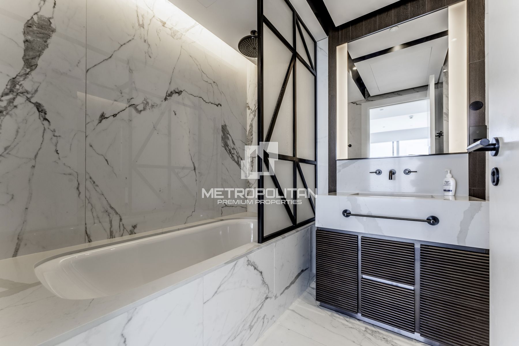 1BR Apartment for Rent in Jumeirah Lake Towers – MR-5539
