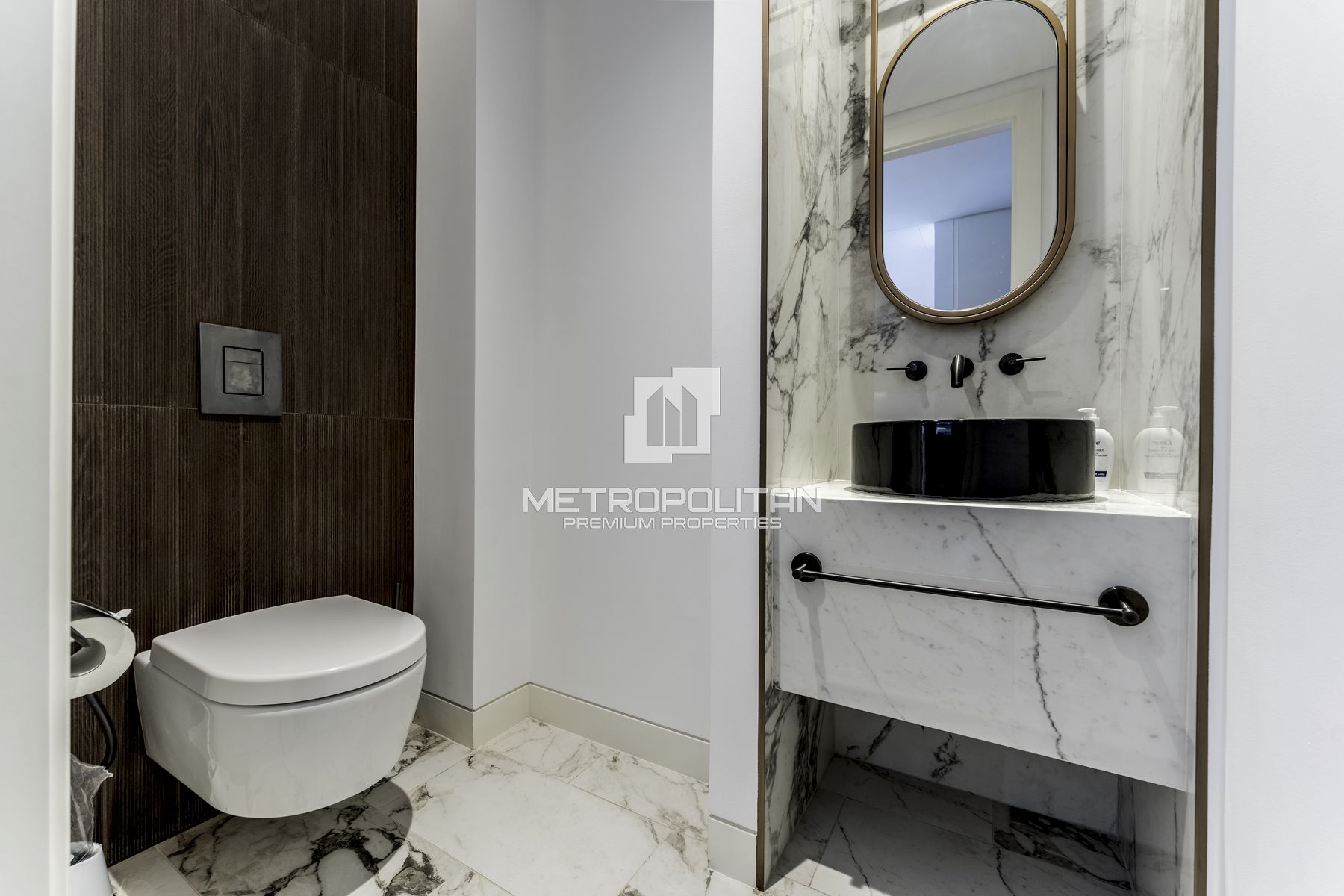 1BR Apartment for Rent in Jumeirah Lake Towers – MR-5539