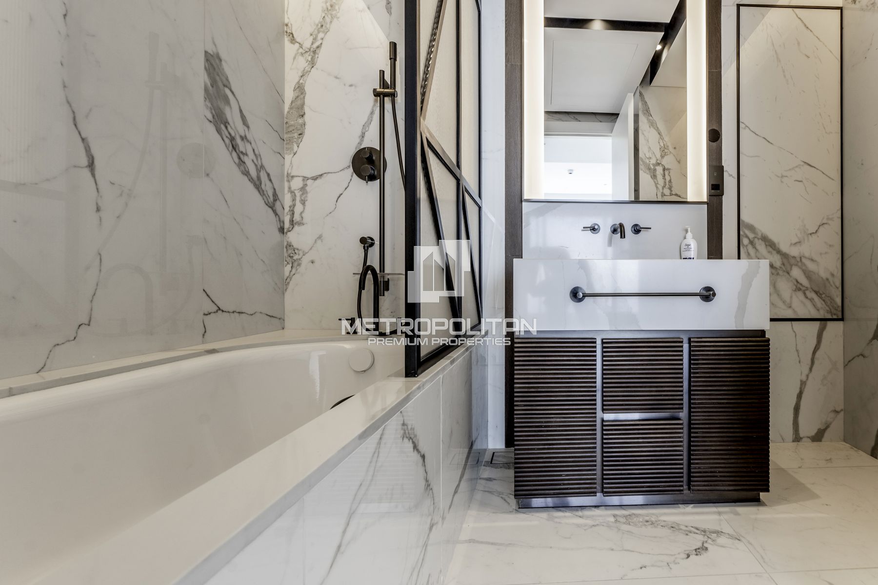 1BR Apartment for Rent in Jumeirah Lake Towers – MR-5539