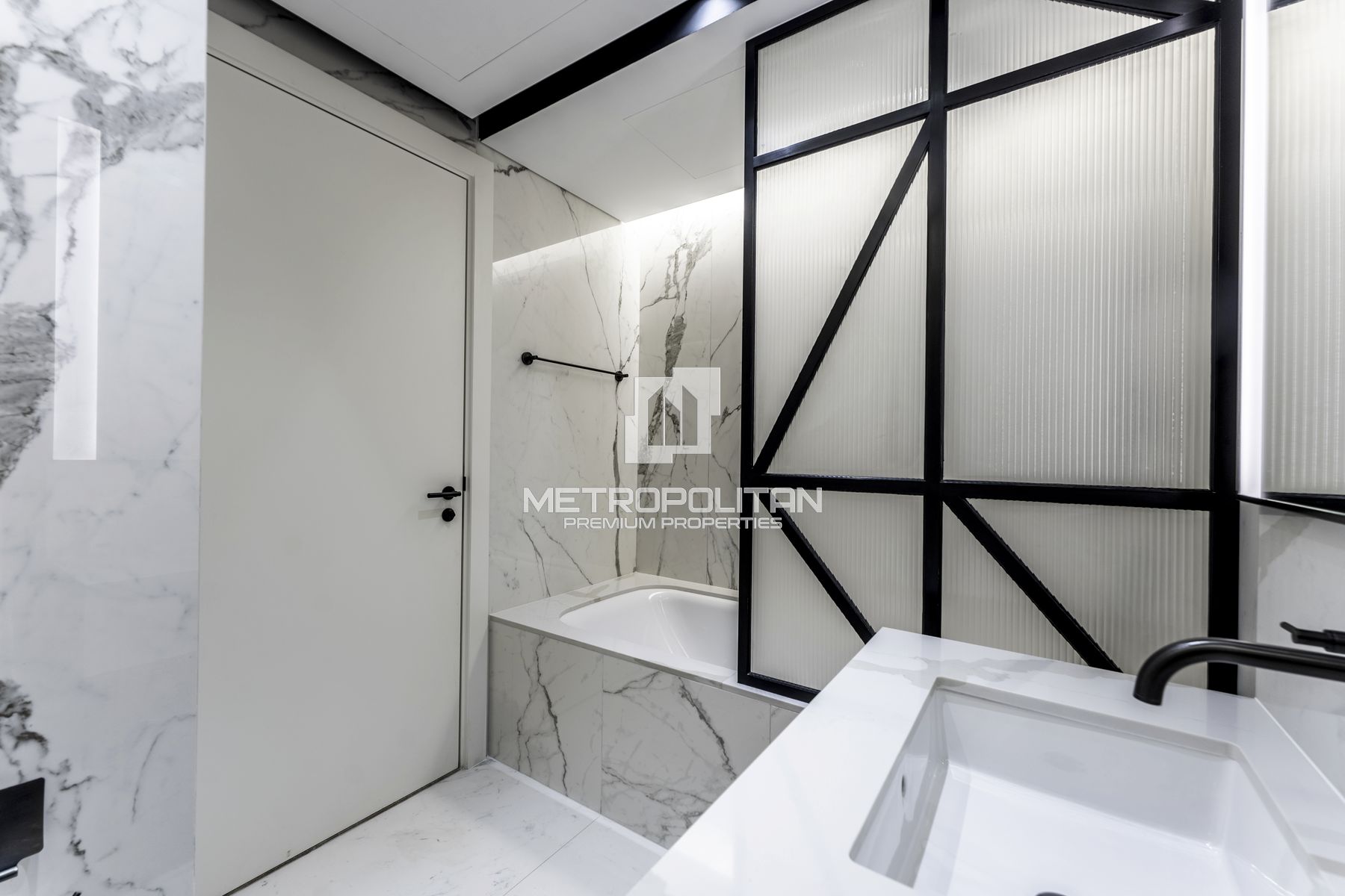 1BR Apartment for Rent in Jumeirah Lake Towers – MR-5539