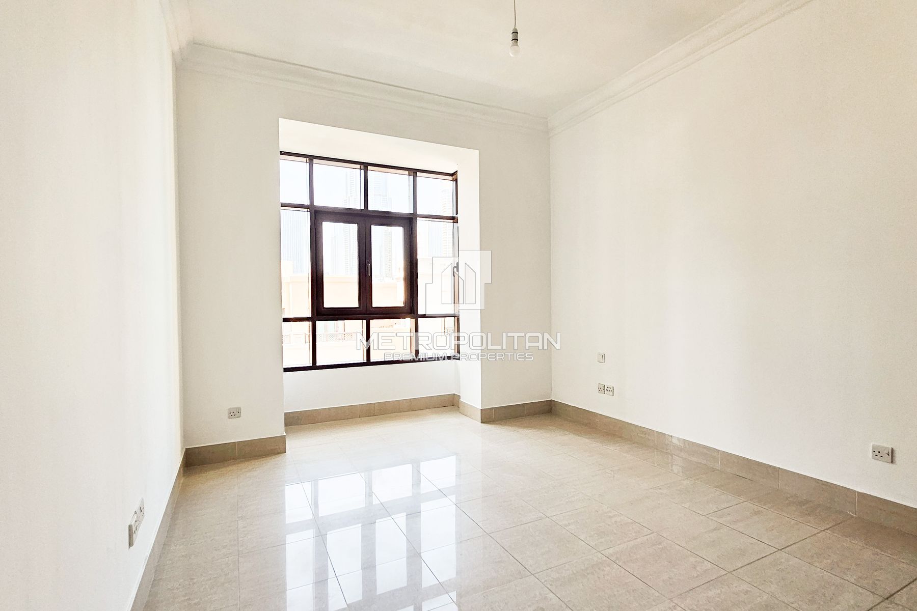 2BR Apartment for Rent in Downtown Dubai – MR-5544