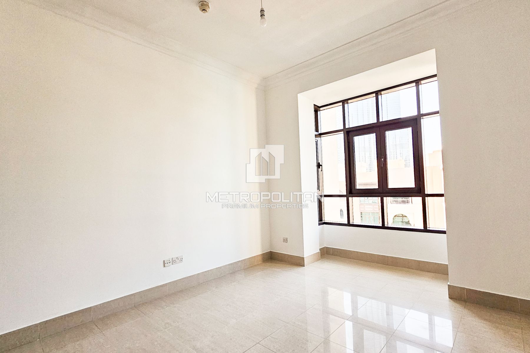 2BR Apartment for Rent in Downtown Dubai – MR-5544