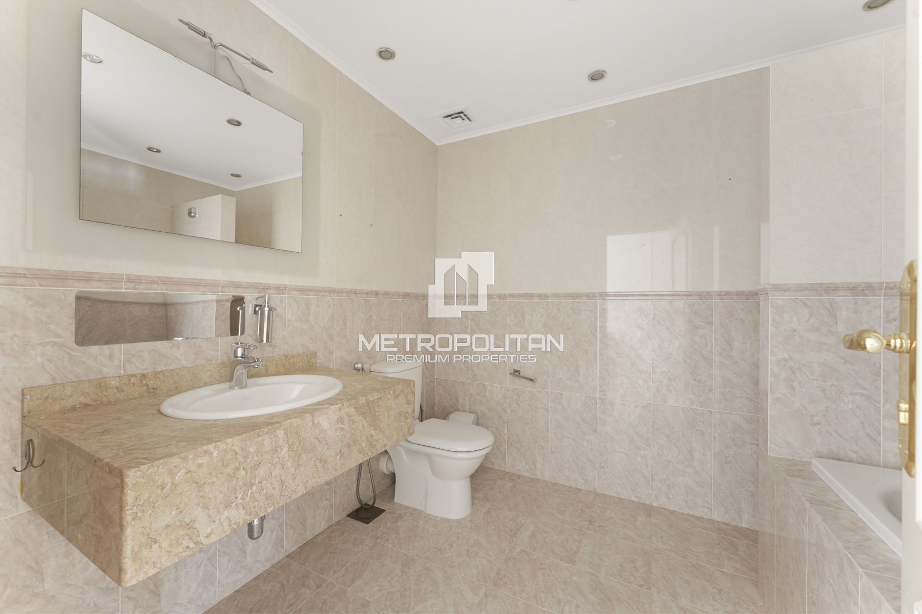 3BR with Maid's|Upgraded| Luxury Living | Sea View