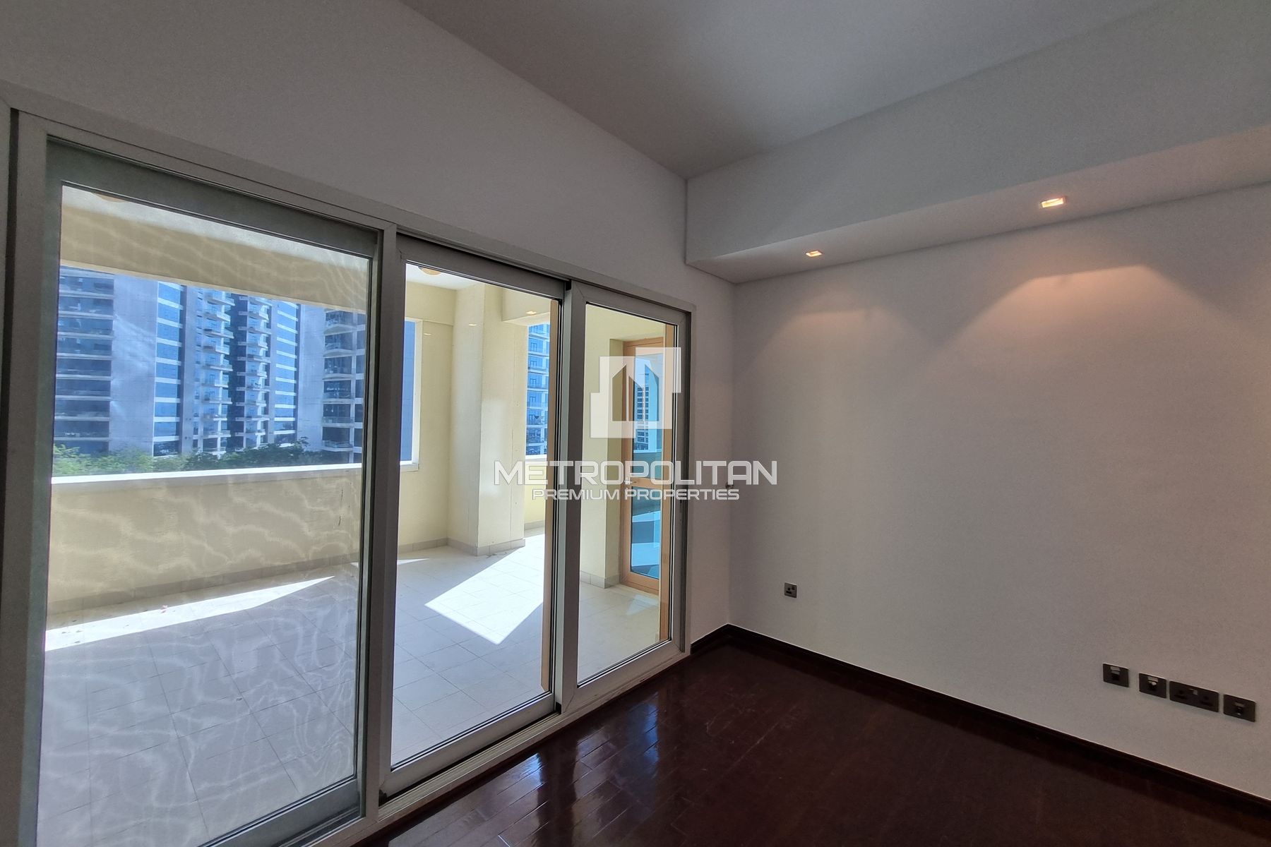 Spacious 2BR| Unfurnished| Well Maintained| Vacant