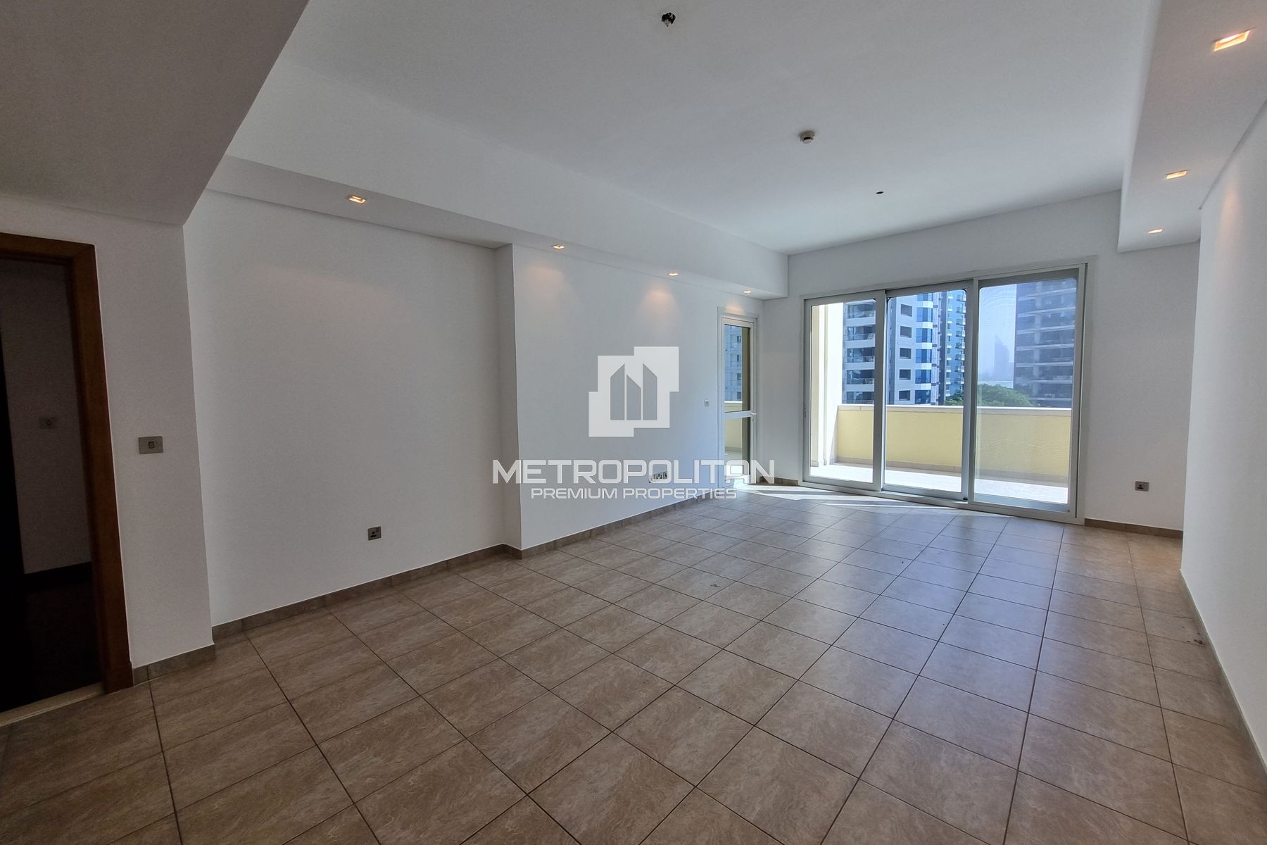 Spacious 2BR| Unfurnished| Well Maintained| Vacant