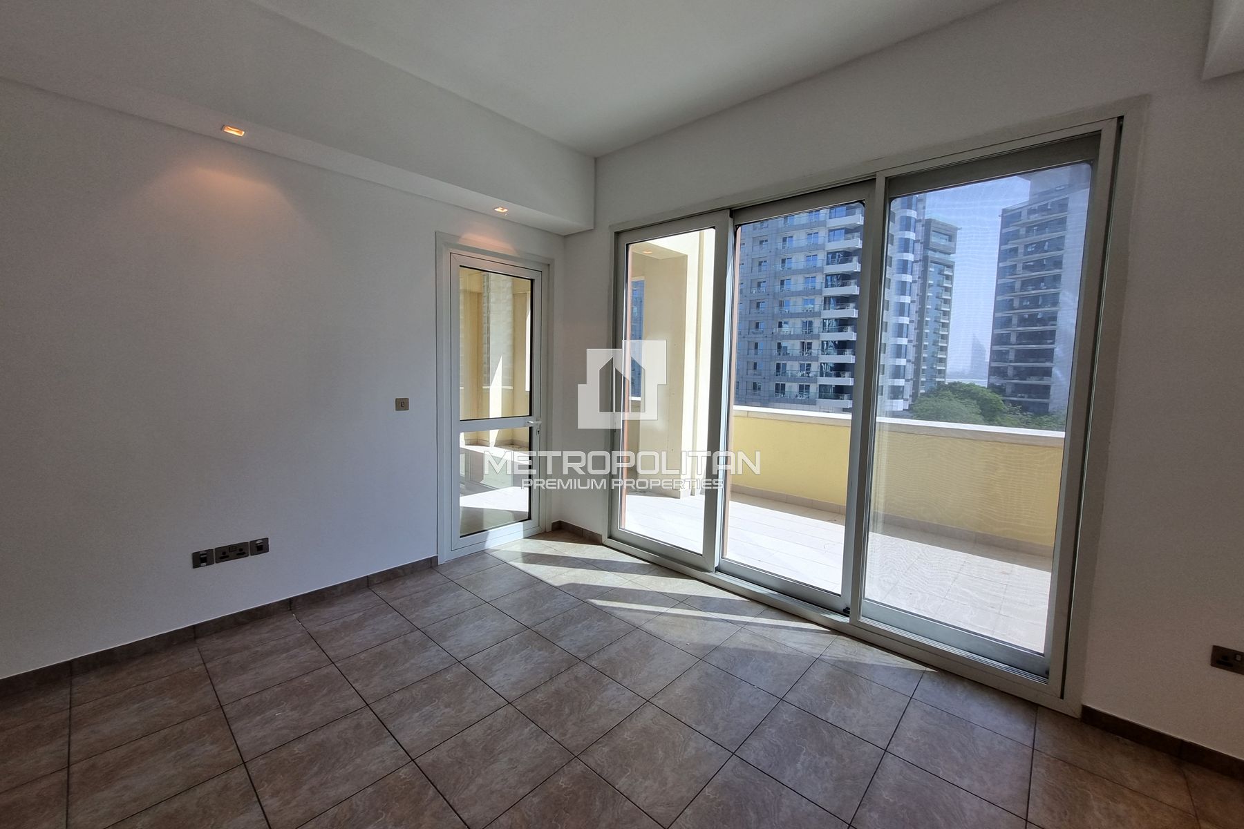 Spacious 2BR| Unfurnished| Well Maintained| Vacant