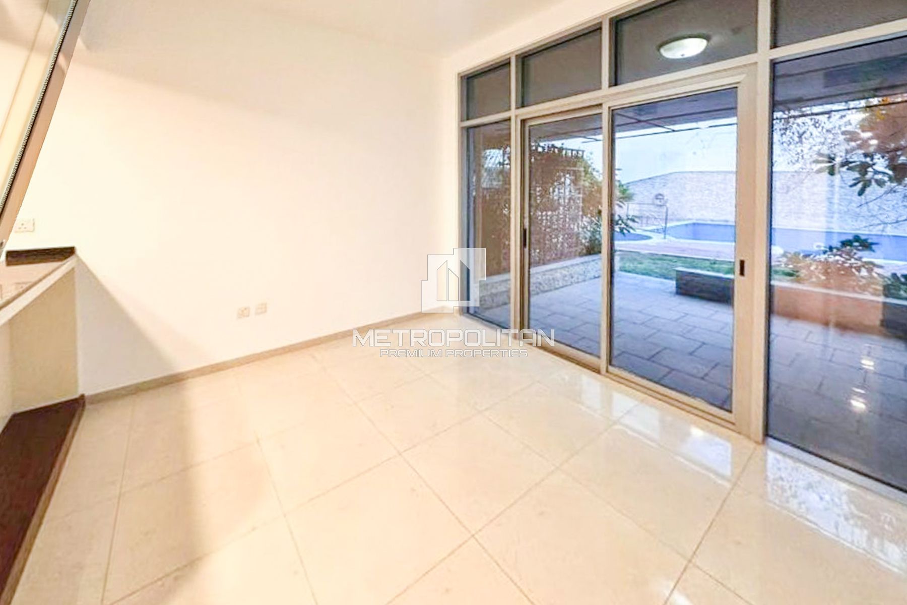 .5BR Apartment for Rent in Jumeirah Village Circle – MR-5812