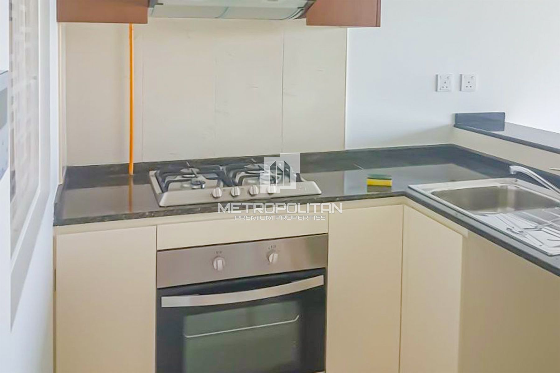 .5BR Apartment for Rent in Jumeirah Village Circle – MR-5812