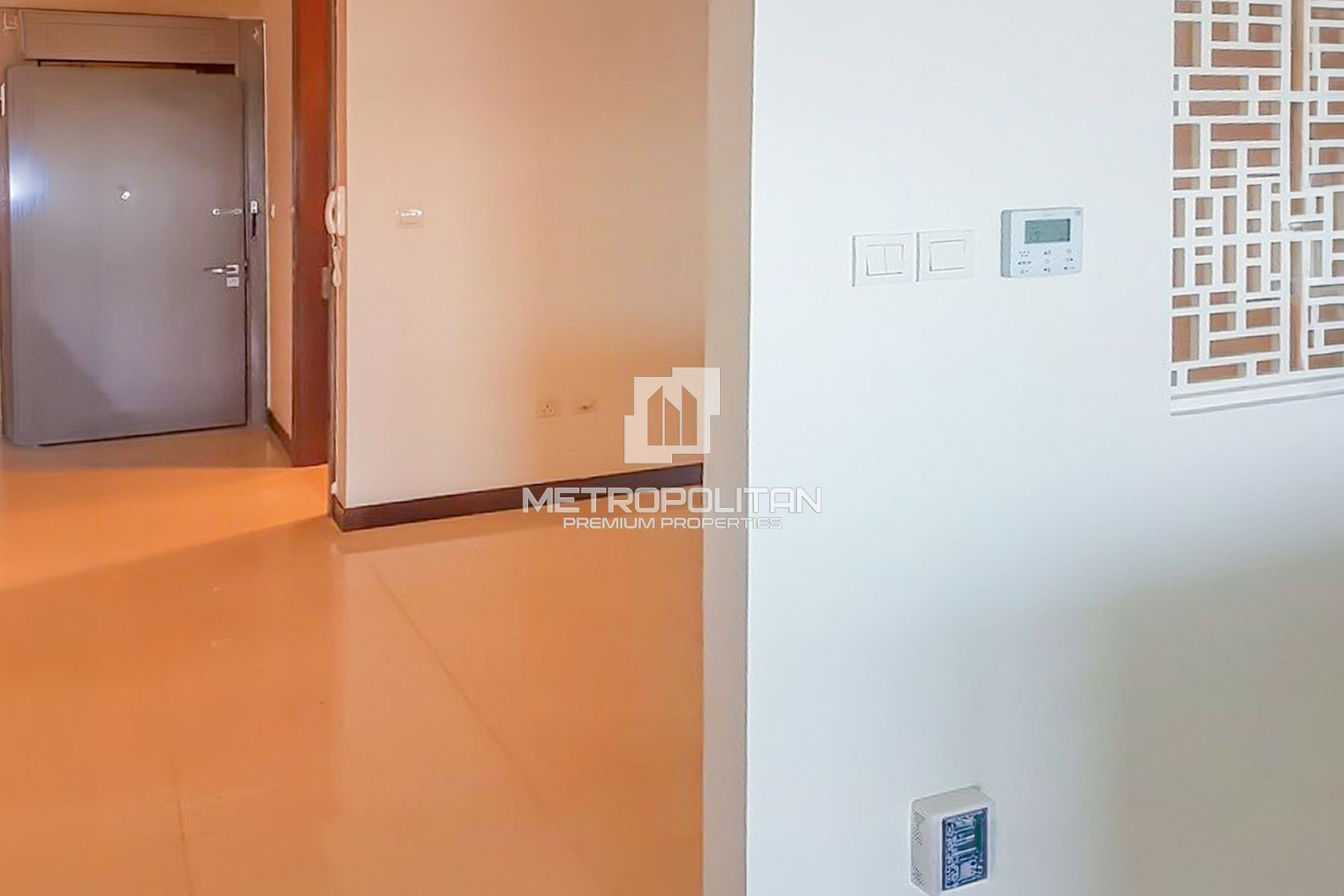 .5BR Apartment for Rent in Jumeirah Village Circle – MR-5812