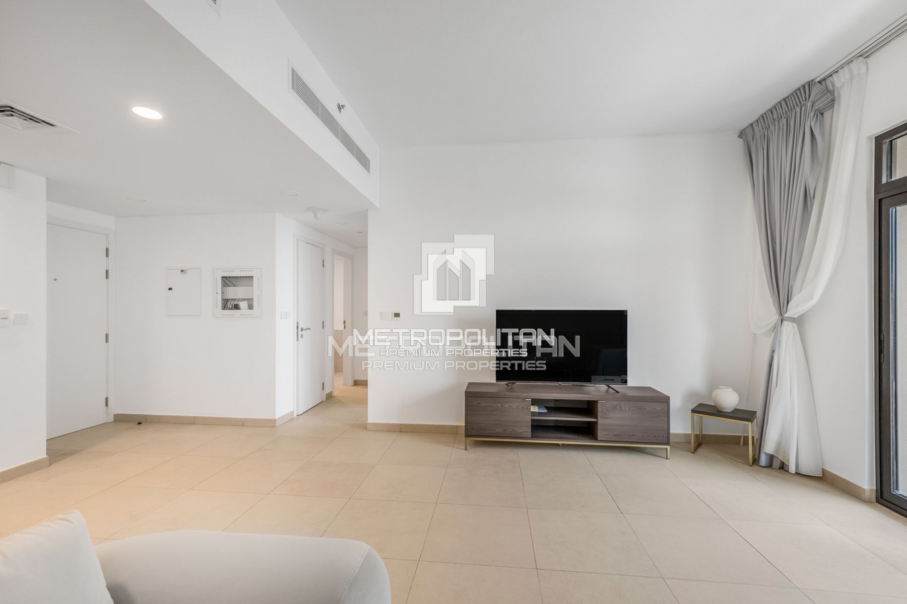 1BR Apartment for Rent in Umm Suqeim – MR-5815
