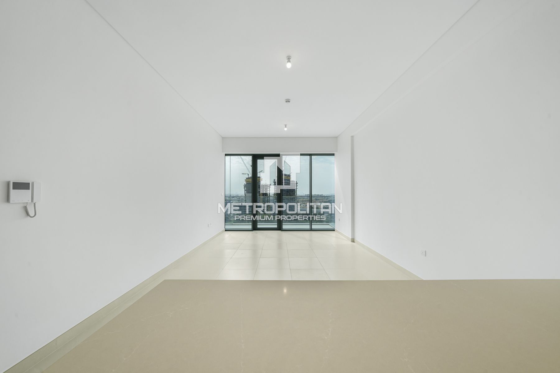 2 Bedrooms Plus Maids | High Floor | Iconic Views