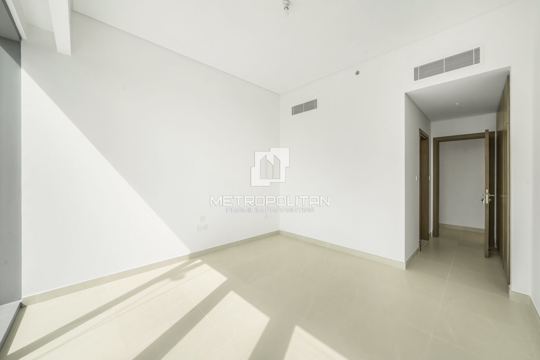 2 Bedrooms Plus Maids | High Floor | Iconic Views