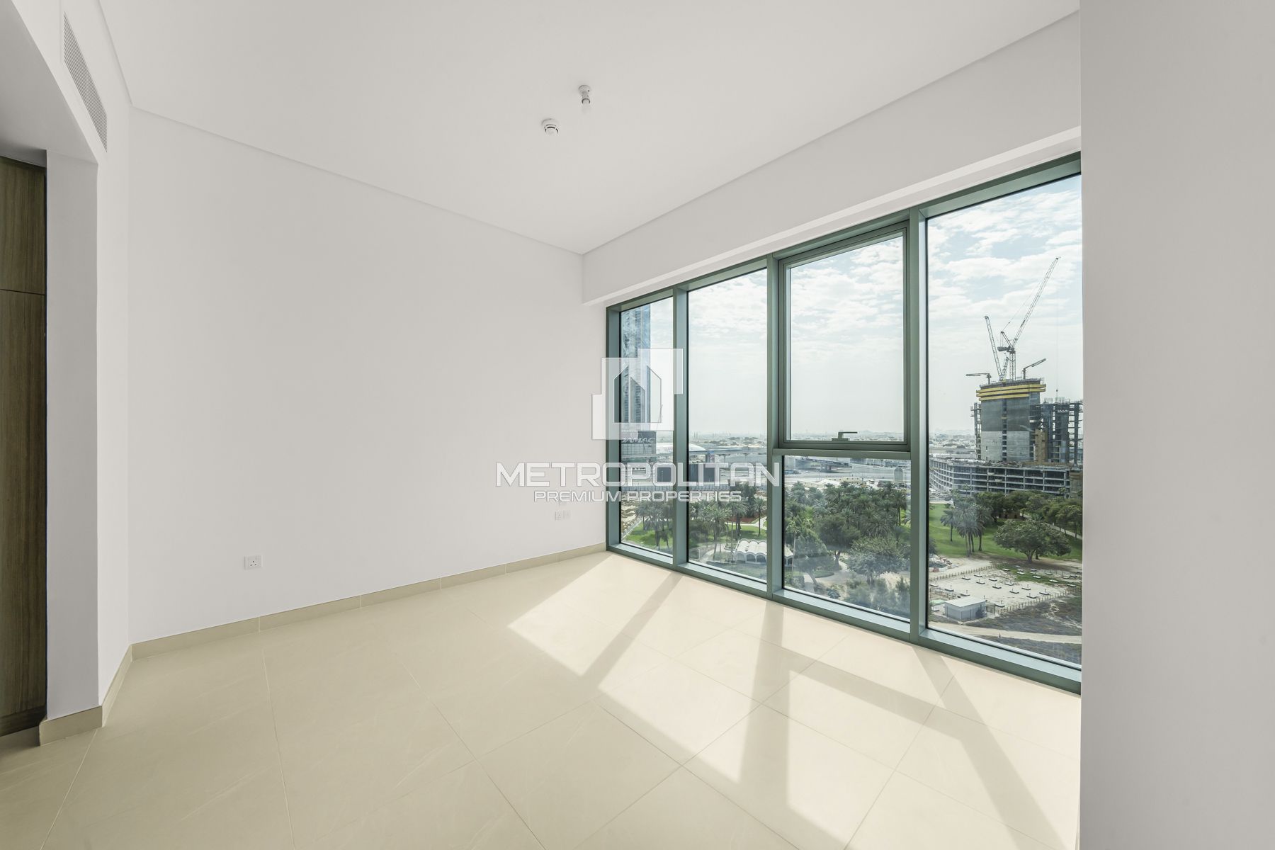 2 Bedrooms Plus Maids | High Floor | Iconic Views