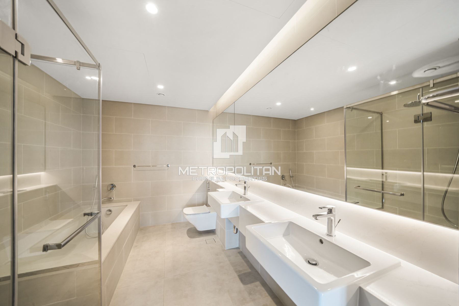 2 Bedrooms Plus Maids | High Floor | Iconic Views