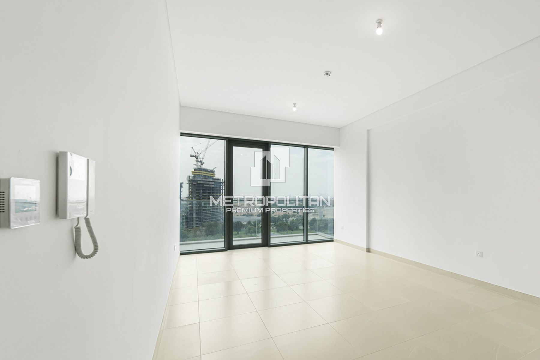 2 Bedrooms Plus Maids | High Floor | Iconic Views