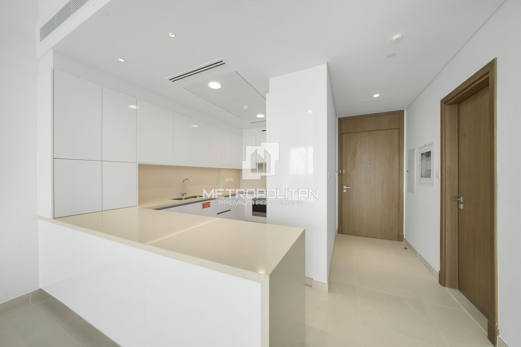 2 Bedrooms Plus Maids | High Floor | Iconic Views