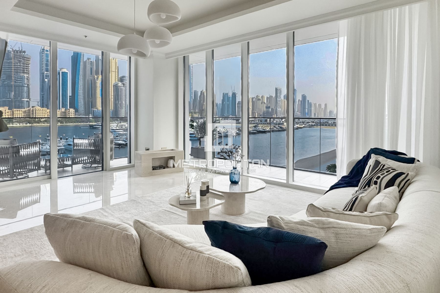 Marque Palace | Vue Mer Complète | Accès à la Plage photo-1