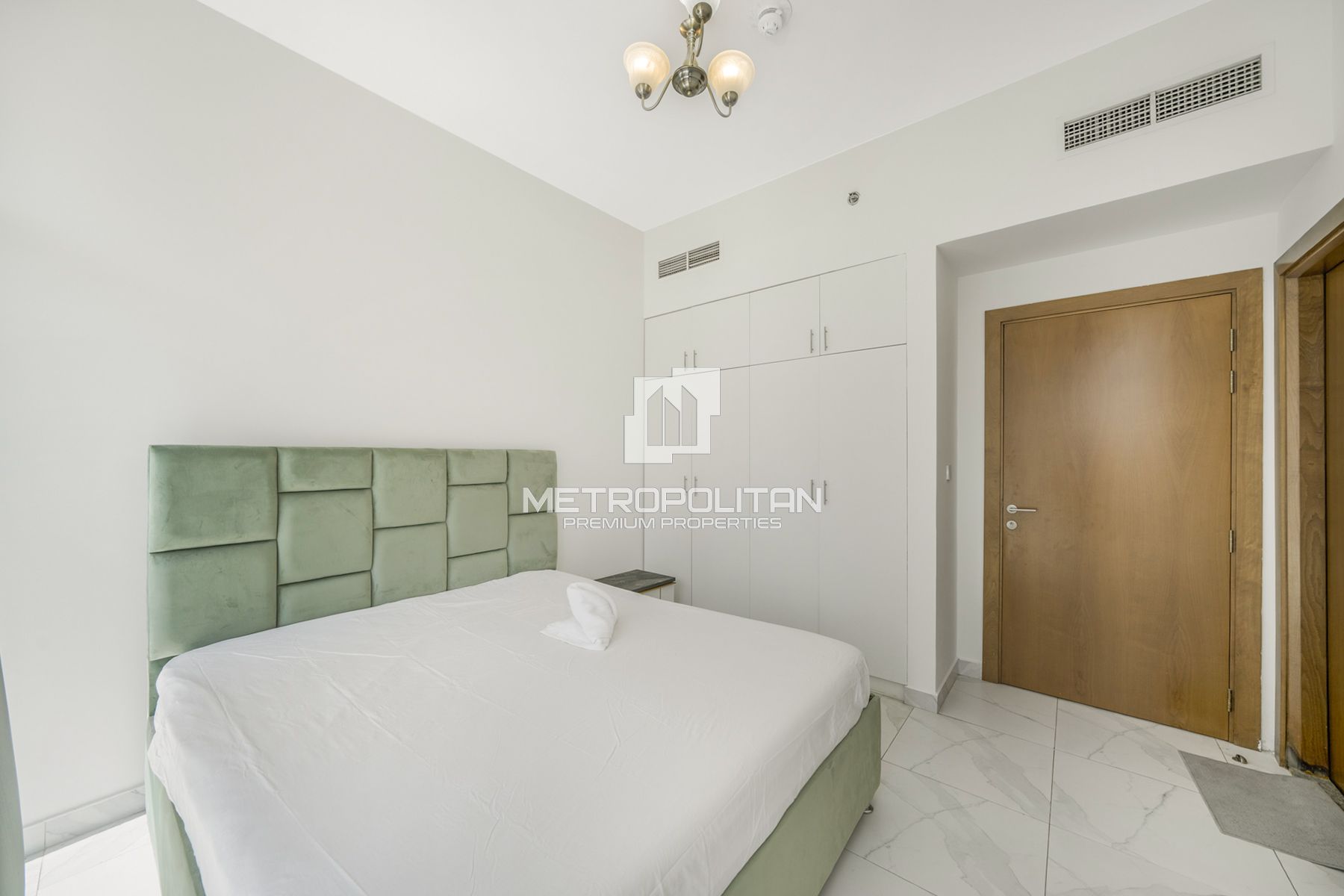 2BR Apartment for Rent in Millennium Binghatti Residences, Business Bay - MR-5965