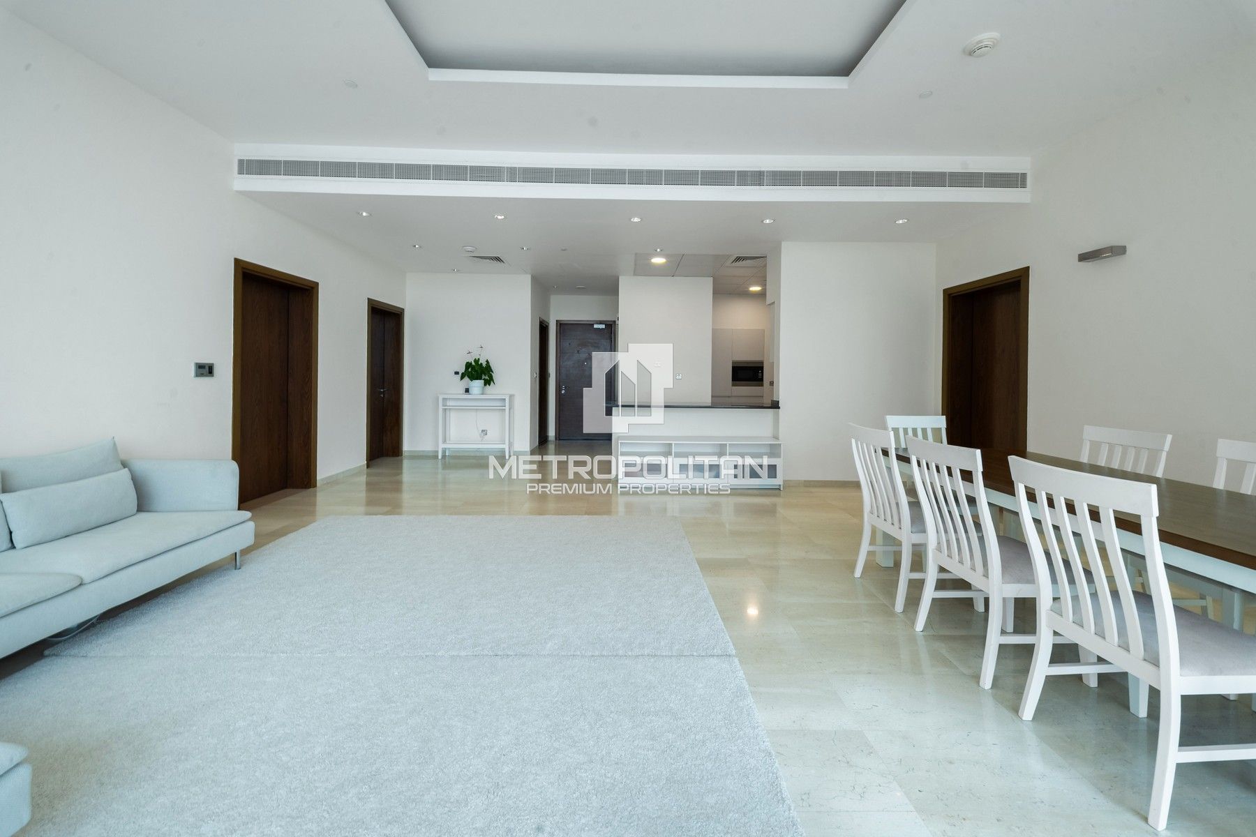 Premier Beachfront Haven | Full Sea View | Elegant