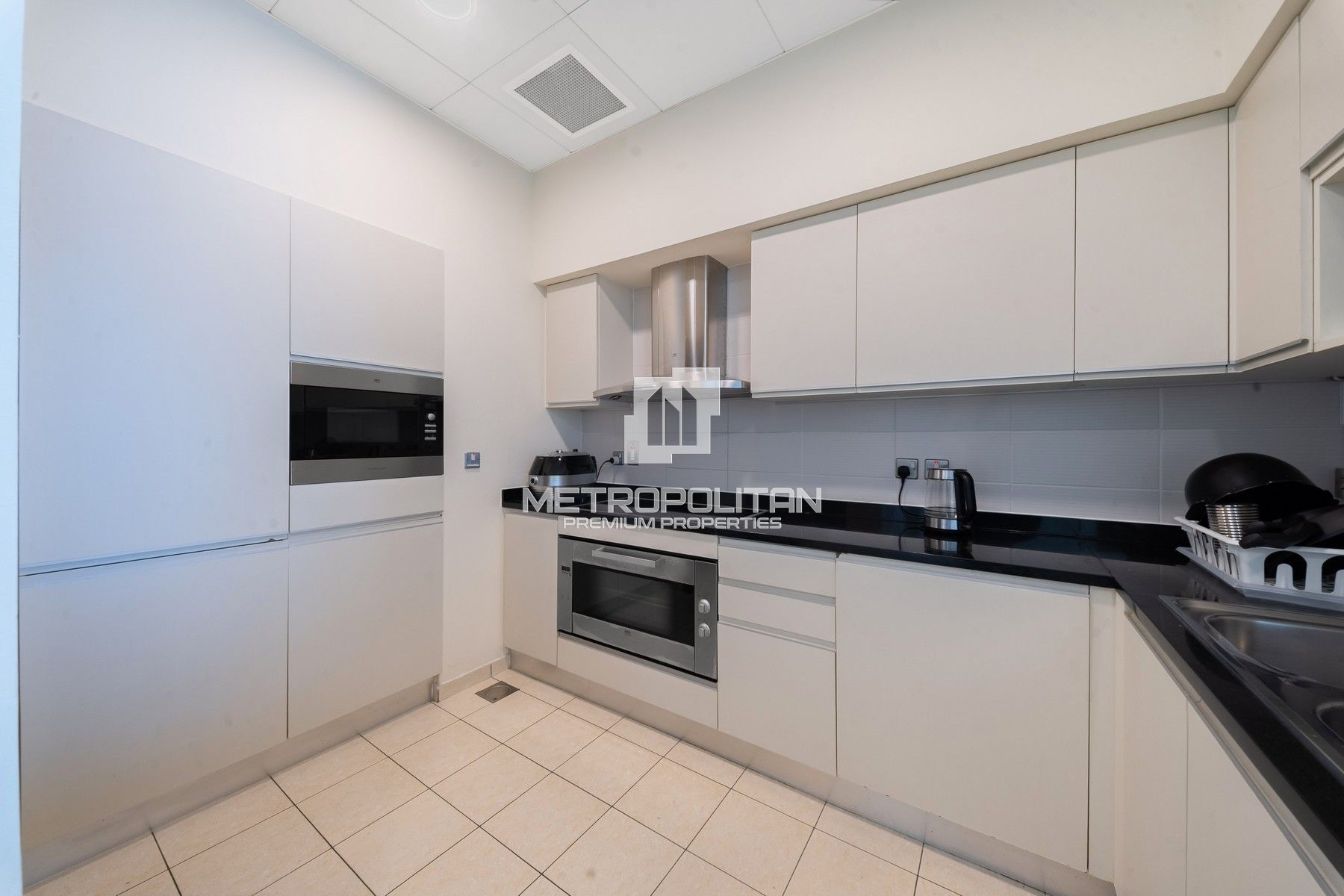 Premier Beachfront Haven | Full Sea View | Elegant