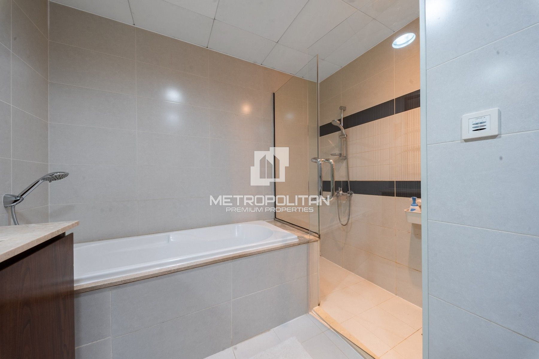 Premier Beachfront Haven | Full Sea View | Elegant