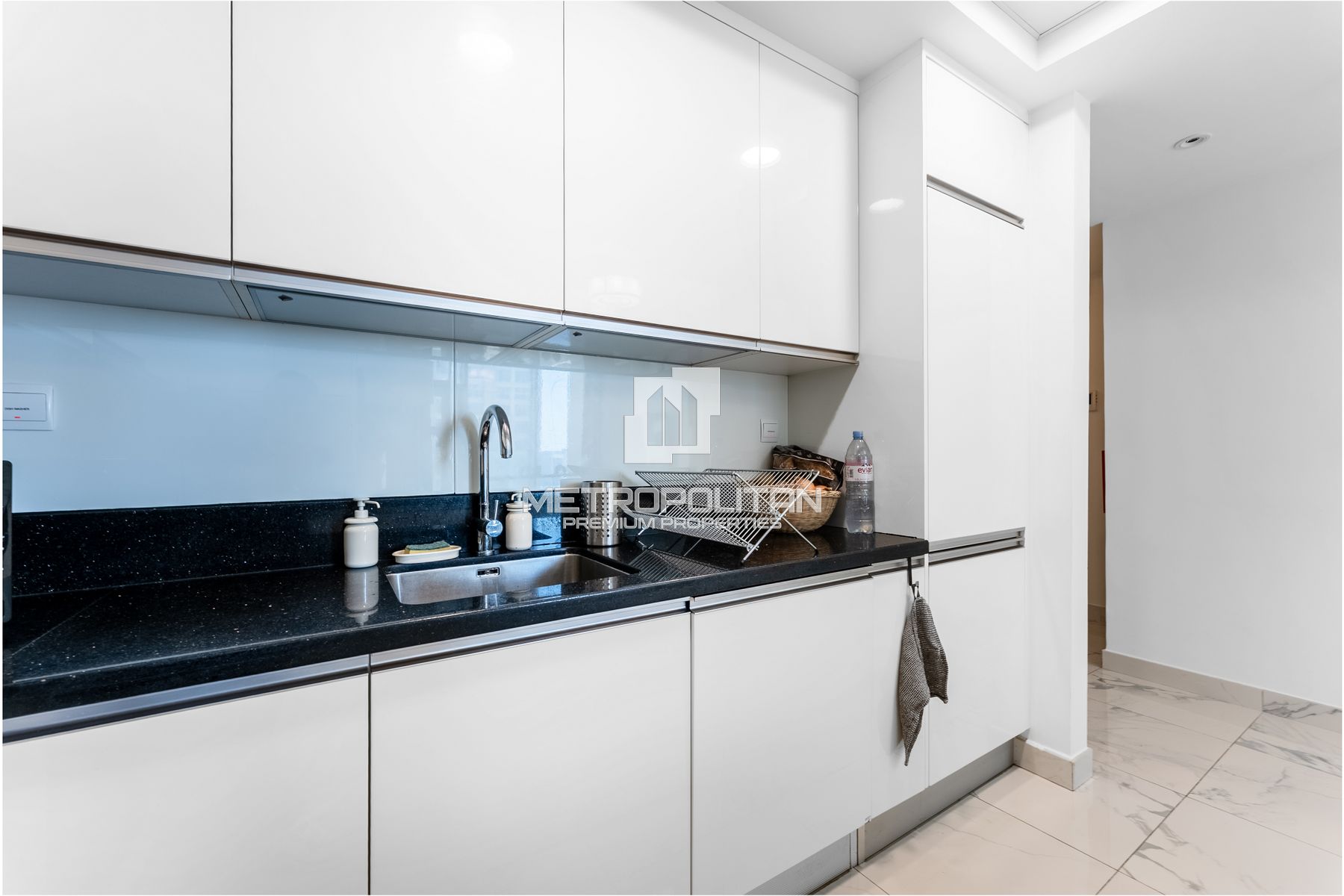 شقة بغرفة نوم واحدة للإيجار في الخليج التجاري – MR-6033 photo-11