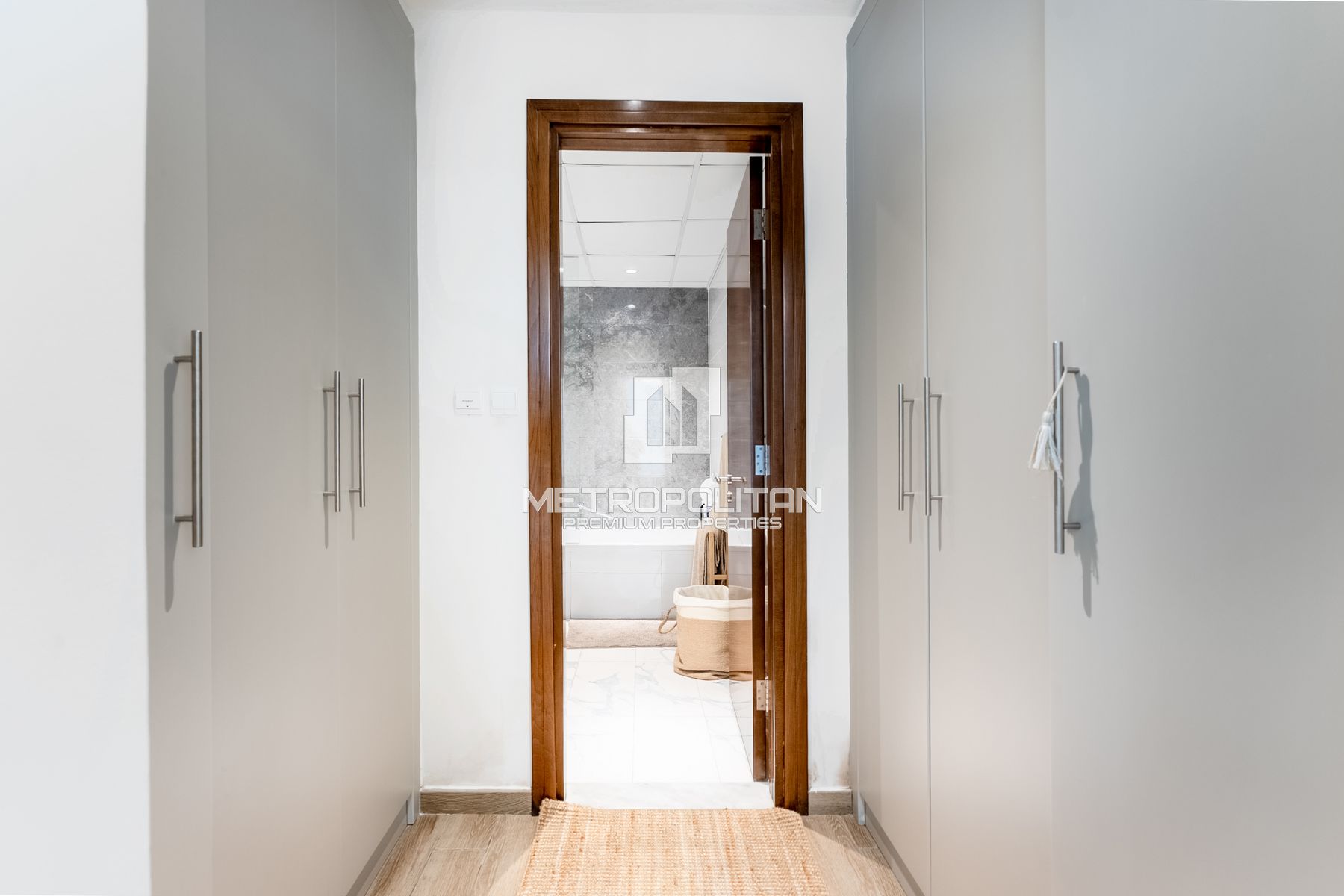 شقة بغرفة نوم واحدة للإيجار في الخليج التجاري – MR-6033 photo-20