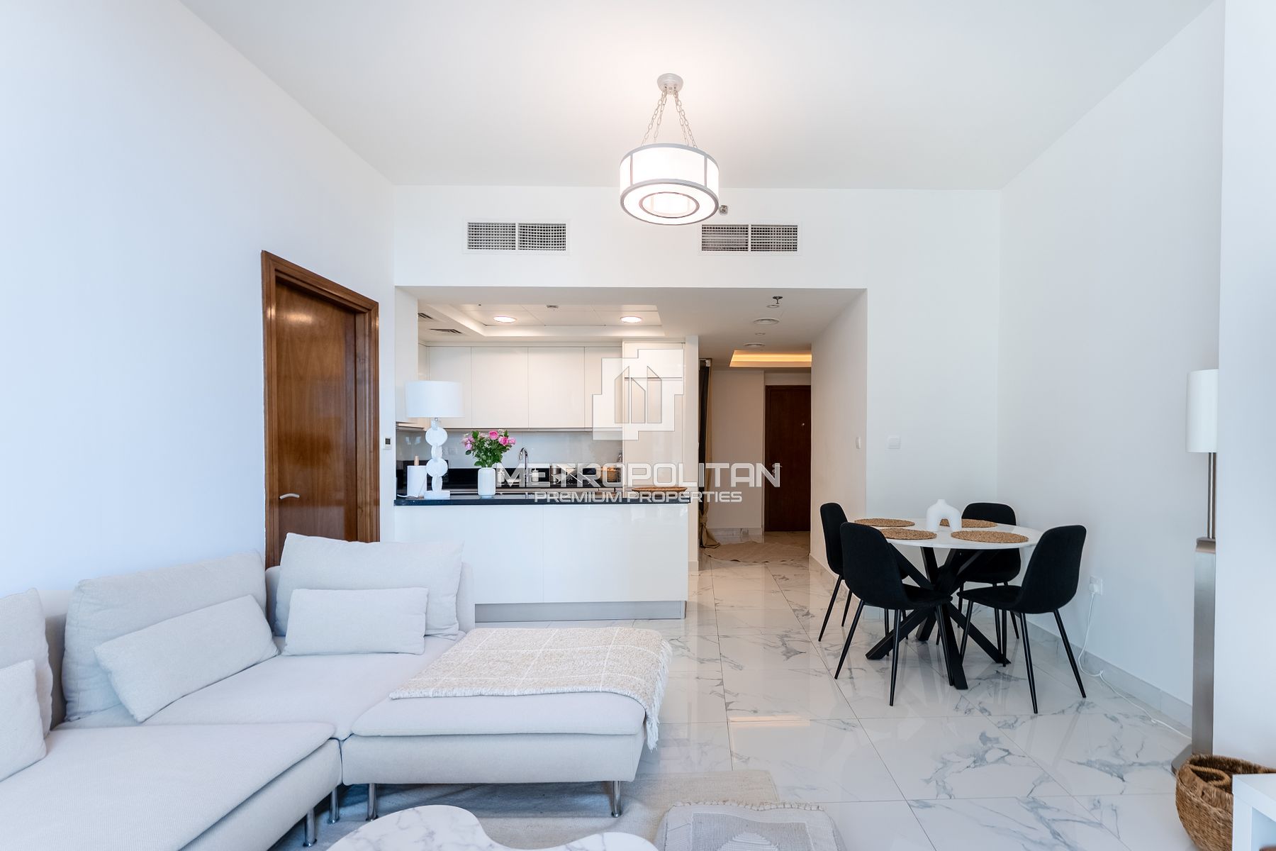 شقة بغرفة نوم واحدة للإيجار في الخليج التجاري – MR-6033 photo-2