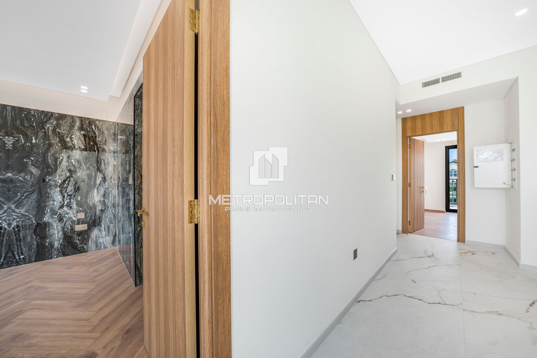 3BR Townhouse zur Miete in Jumeirah Golf Estates – MR-6094 photo-11