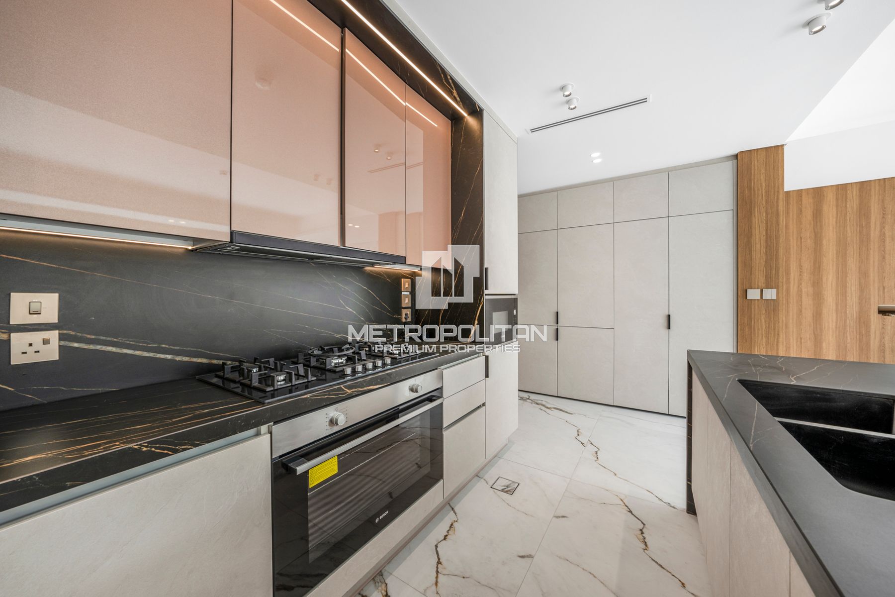 3BR Townhouse zur Miete in Jumeirah Golf Estates – MR-6094 photo-6