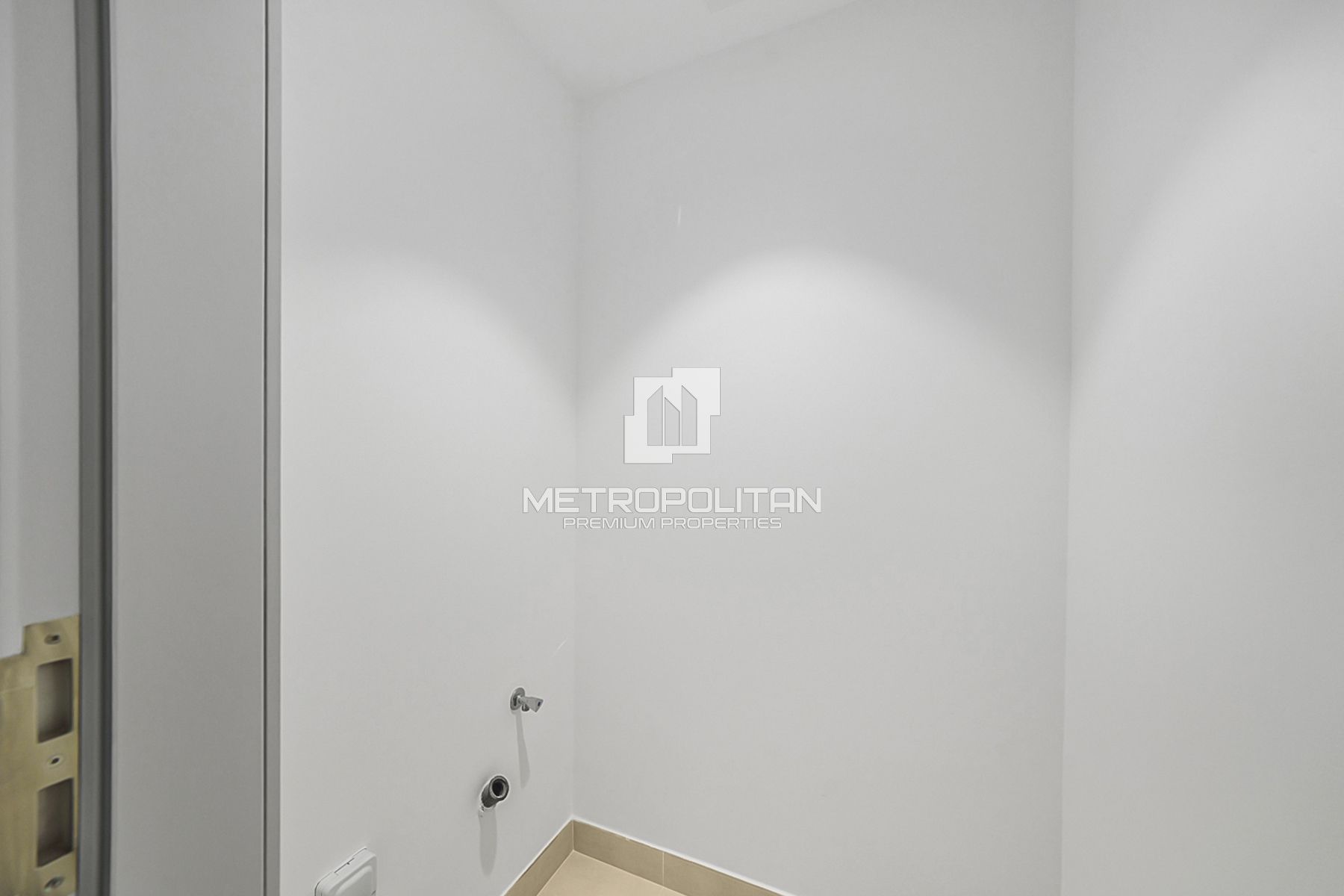 Brand New | Ready to Move in | Good Location