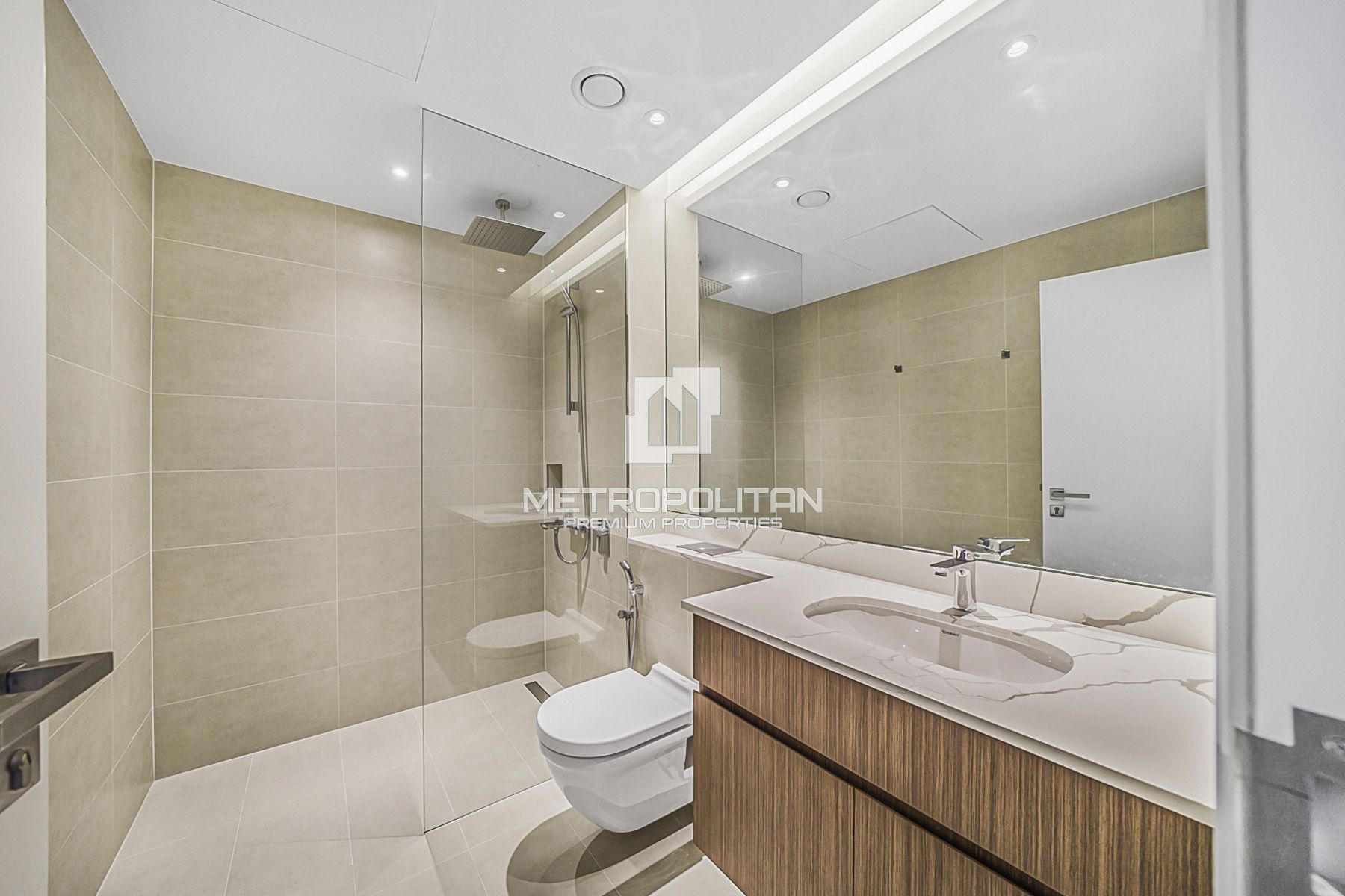 Brand New | Ready to Move in | Good Location