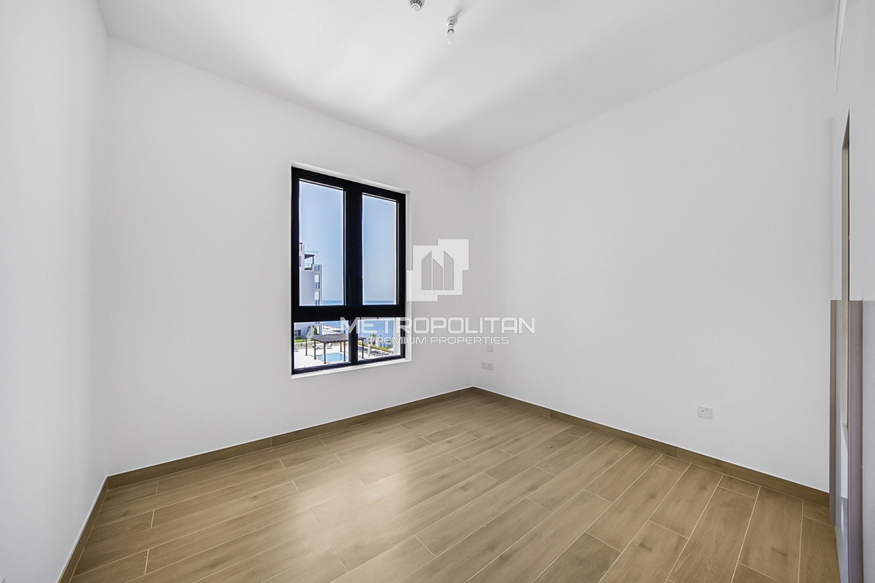 Brand New | Ready to Move in | Good Location