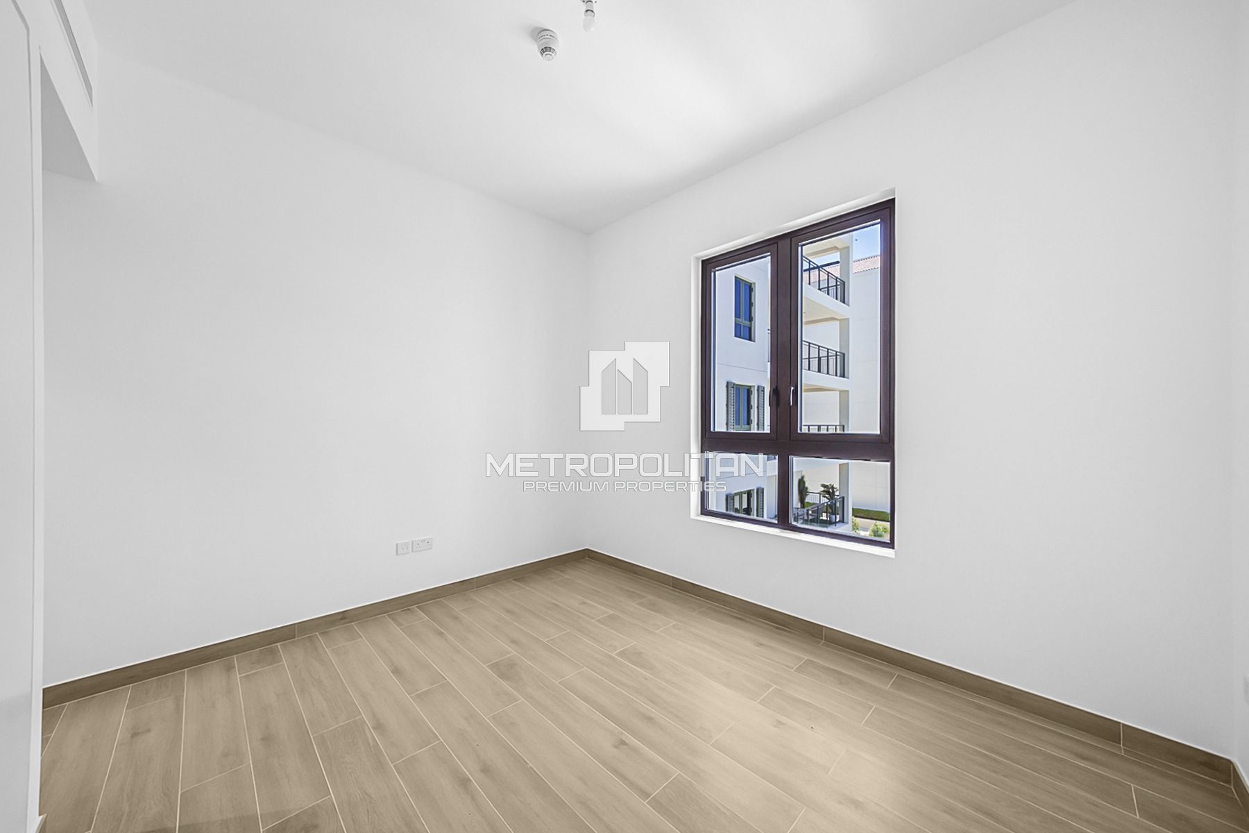 Brand New | Ready to Move in | Good Location