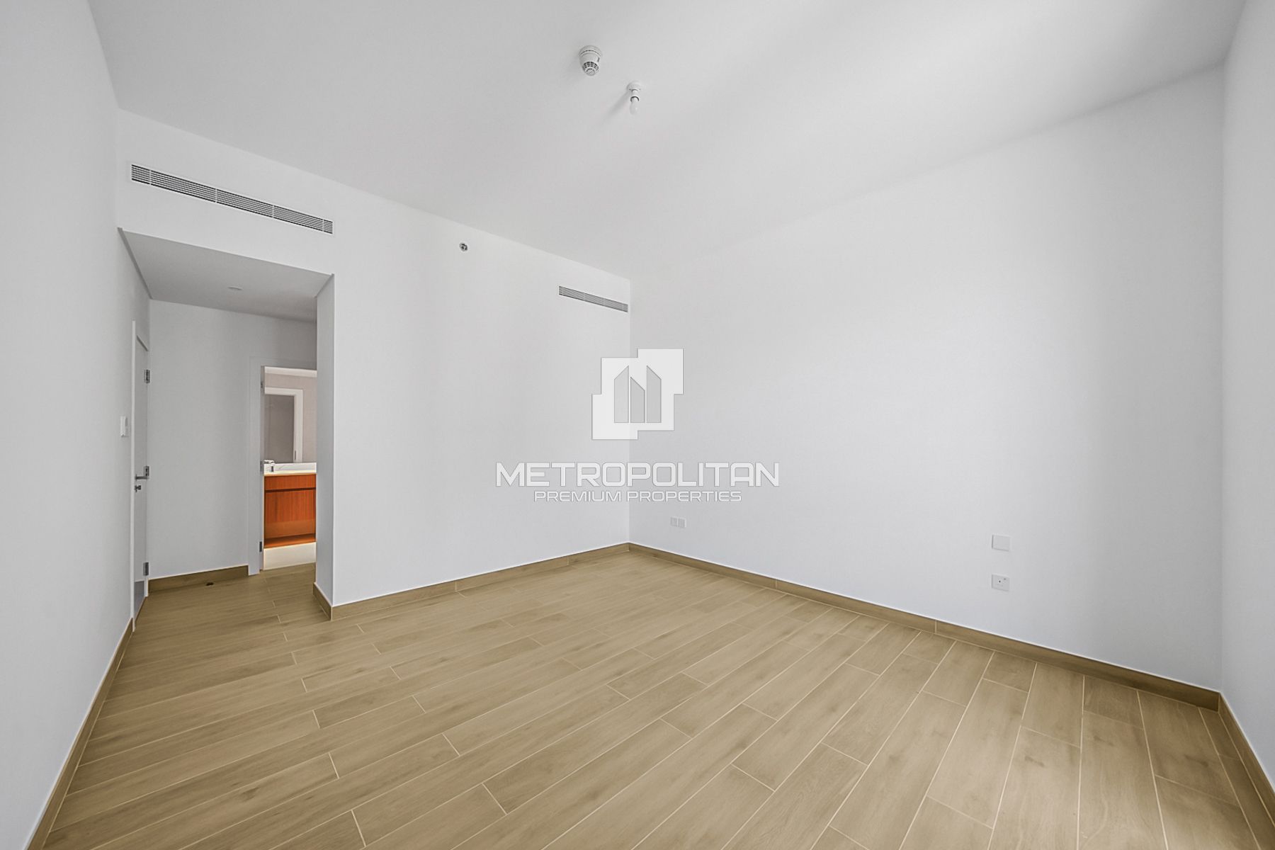 Brand New | Ready to Move in | Good Location