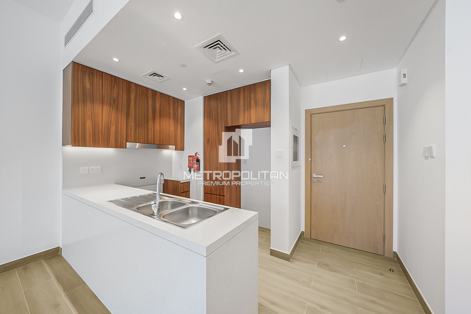 Brand New | Ready to Move in | Good Location