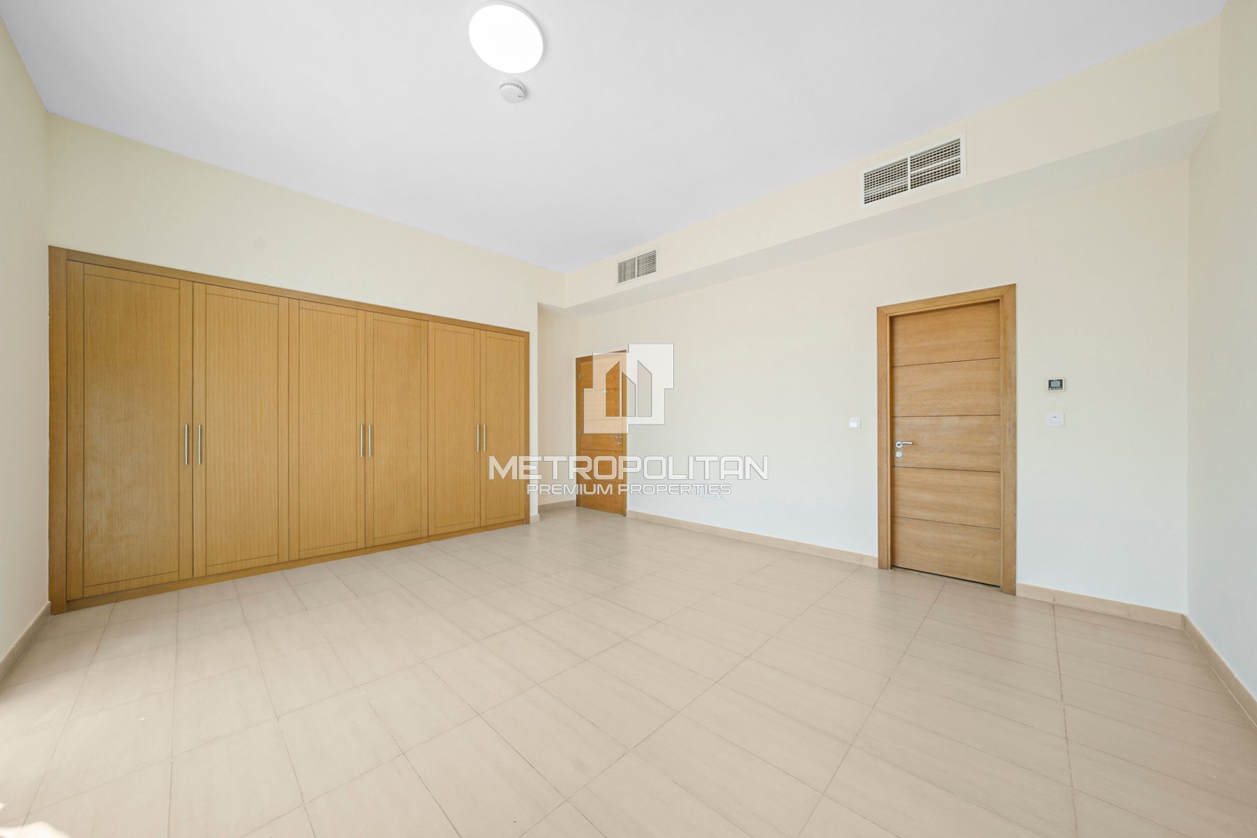 4-комнатная вилла в аренду в Jumeirah Park – MR-6122 photo-19